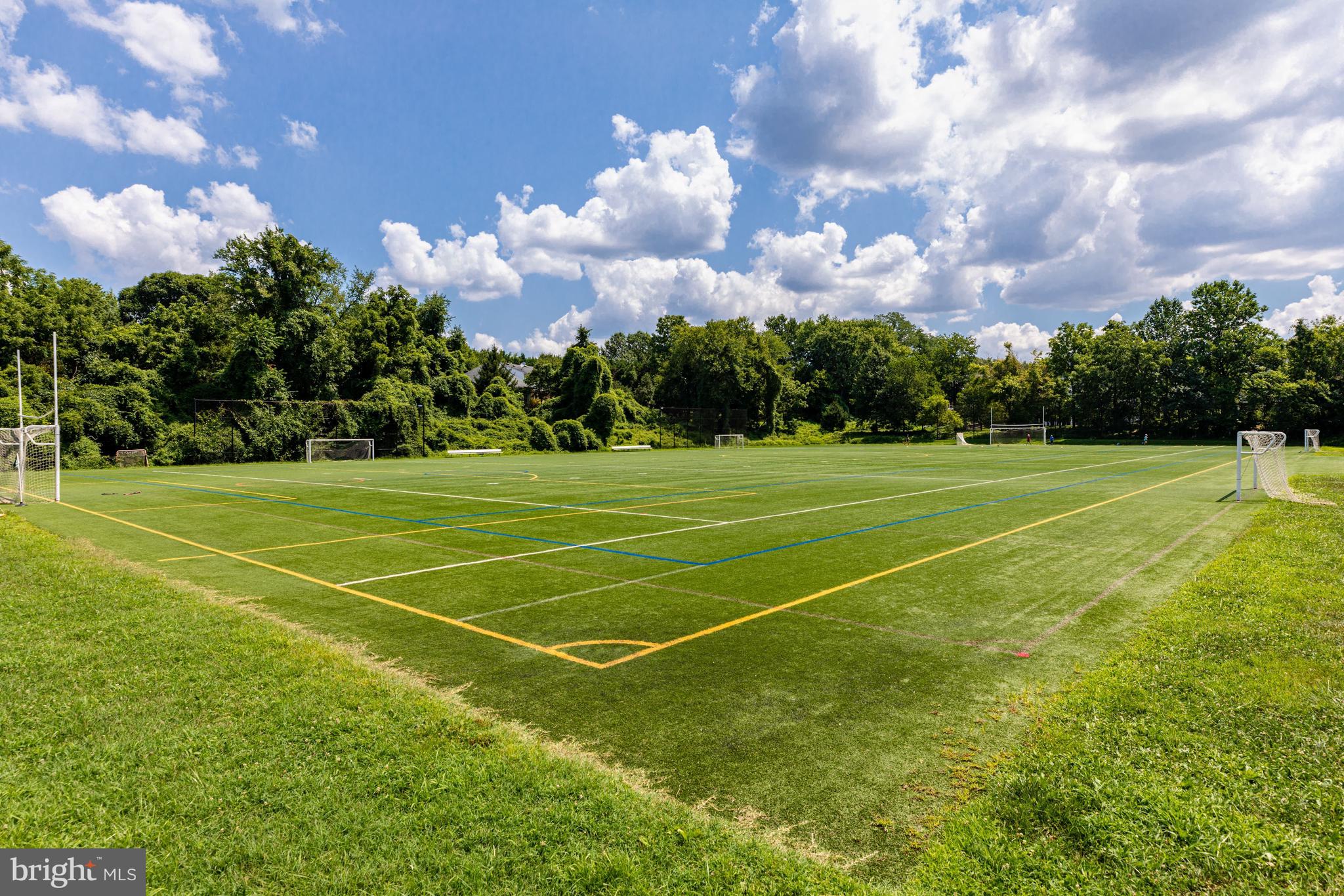 LINWAY PARK OF MCLEAN - Residential