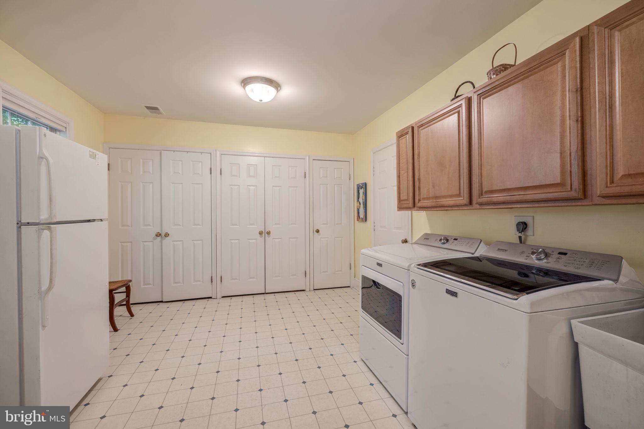 LINWAY PARK OF MCLEAN - Residential