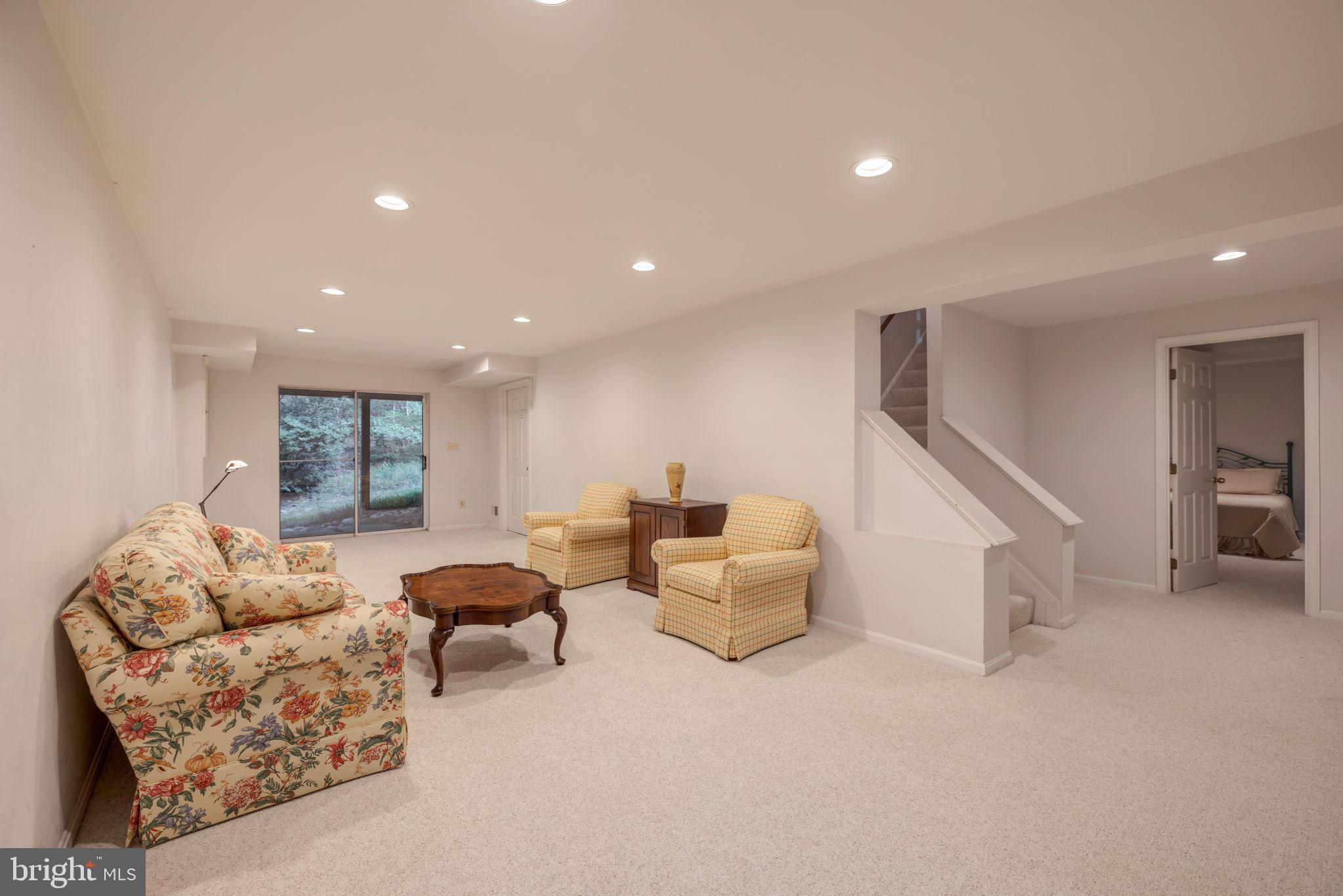 LINWAY PARK OF MCLEAN - Residential