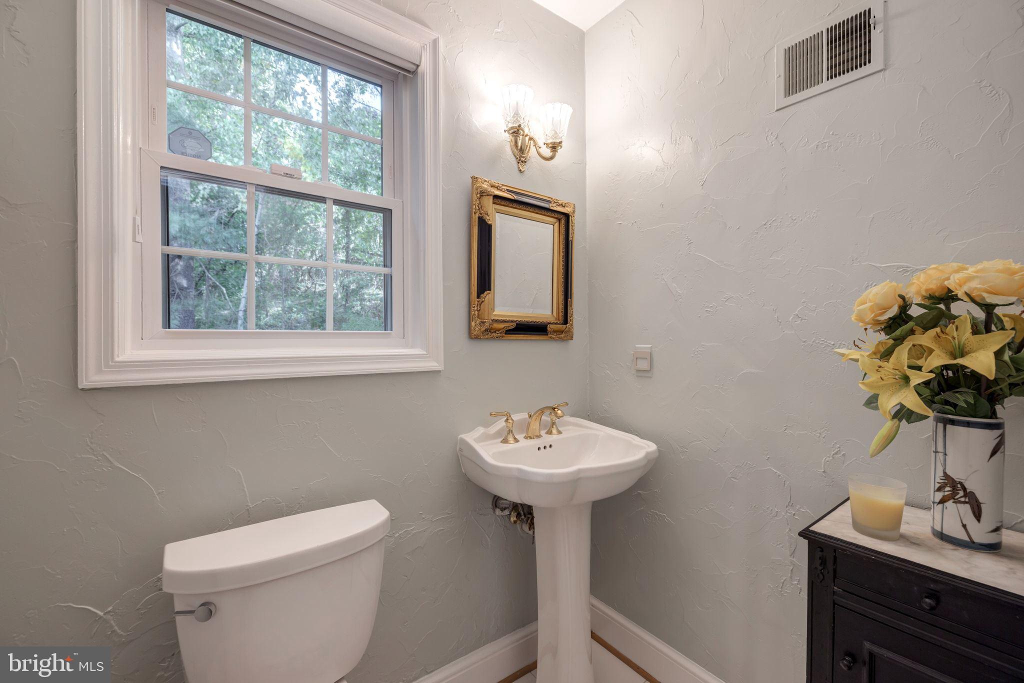 LINWAY PARK OF MCLEAN - Residential