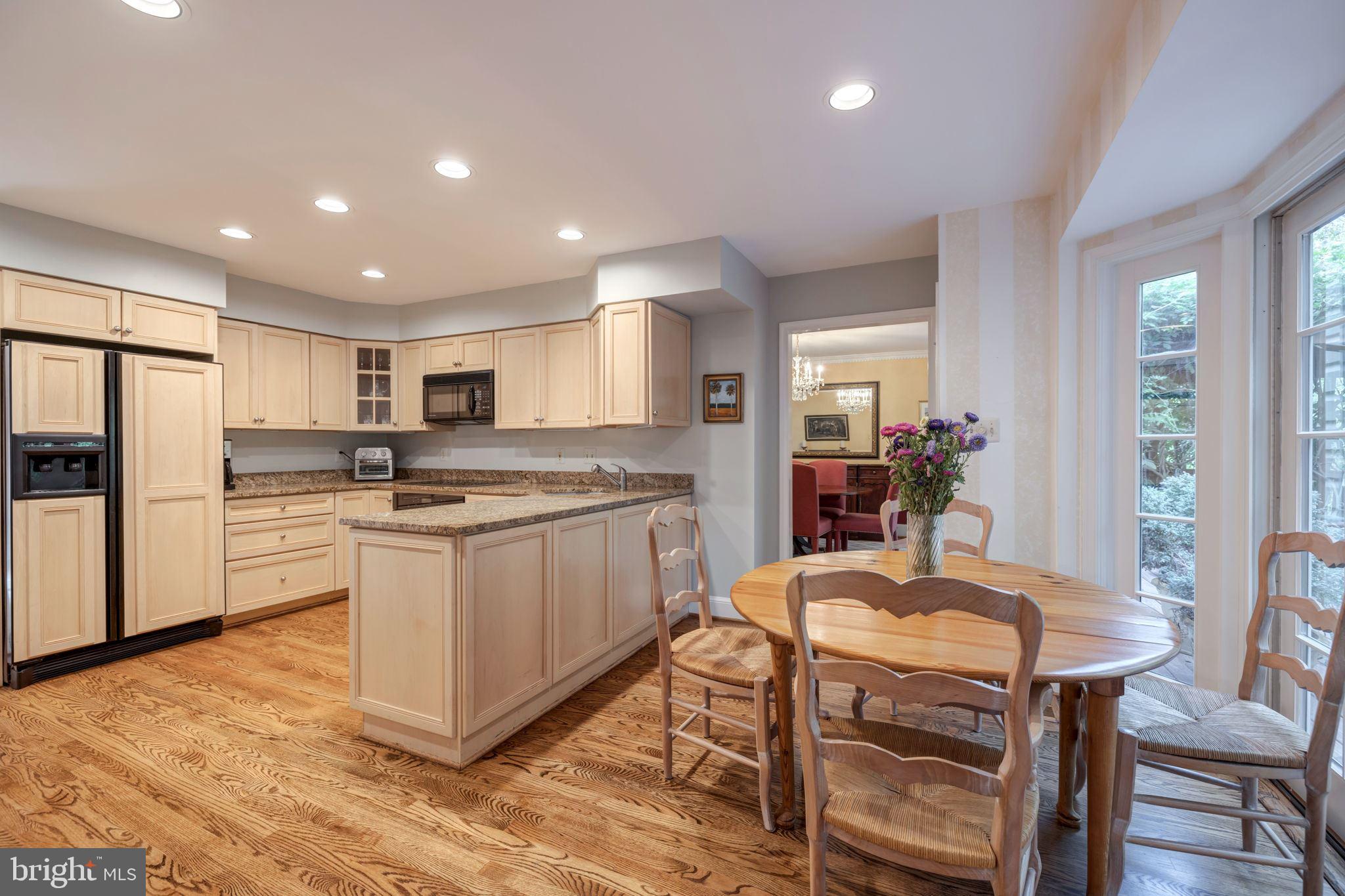 LINWAY PARK OF MCLEAN - Residential