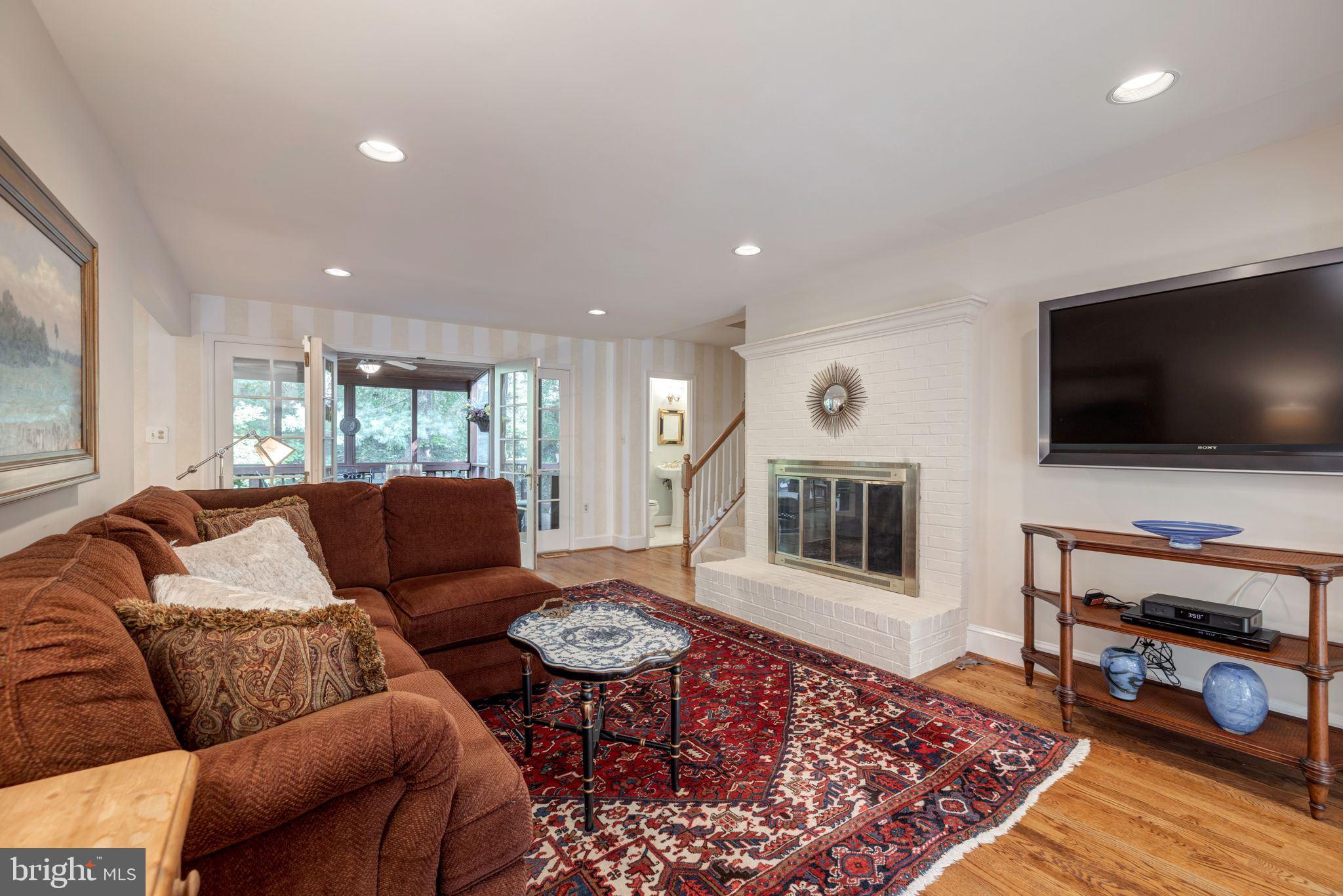 LINWAY PARK OF MCLEAN - Residential