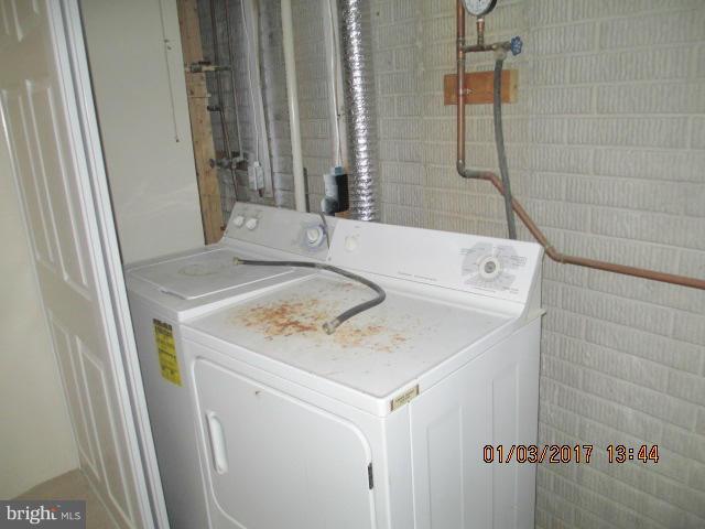 CONSTANT FRIENDSHIP - Residential