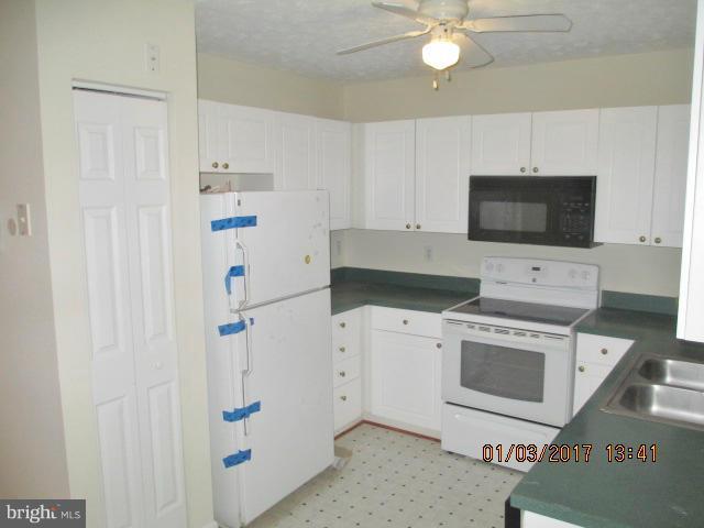 CONSTANT FRIENDSHIP - Residential