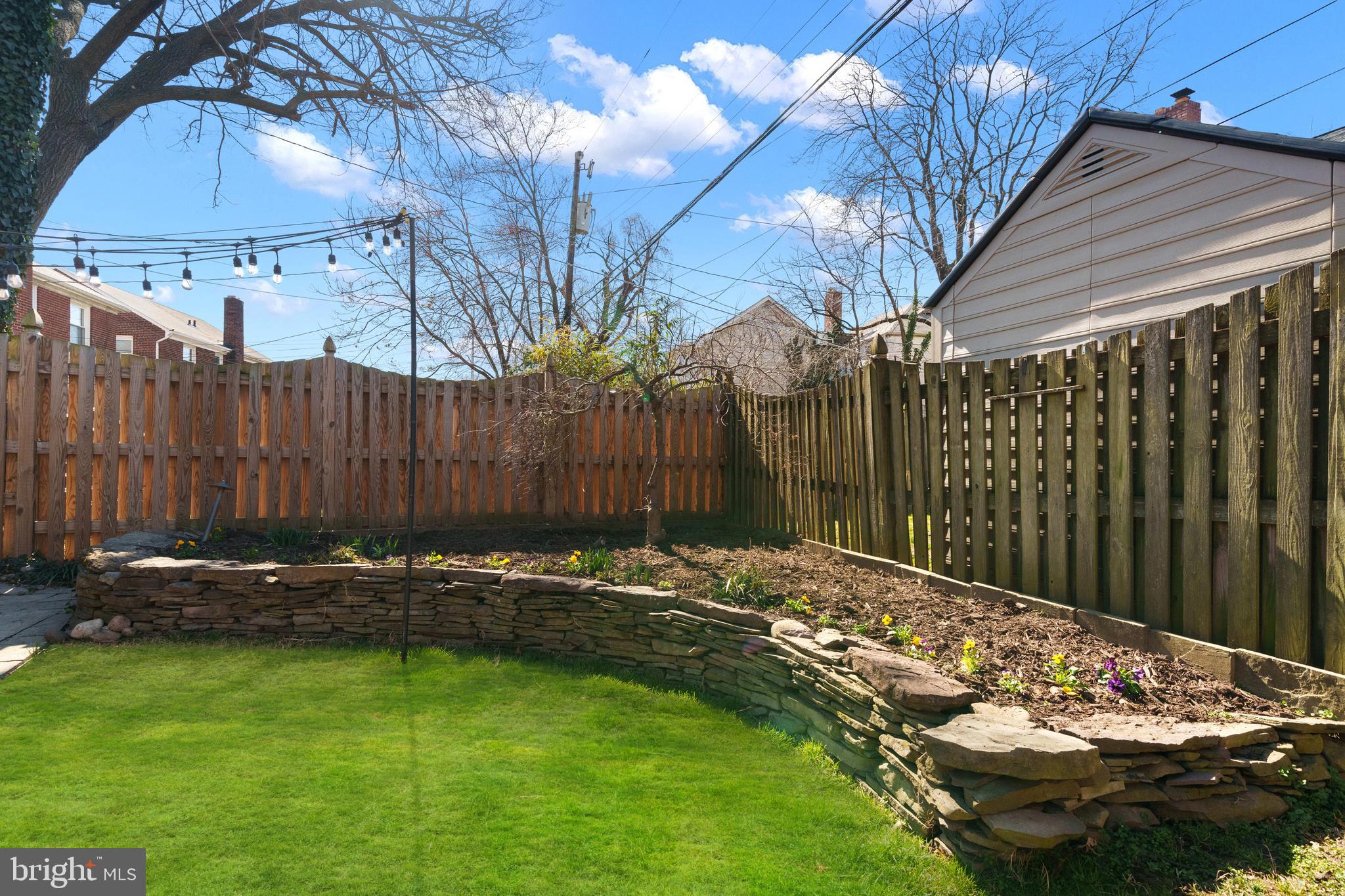 LONG BRANCH - Residential