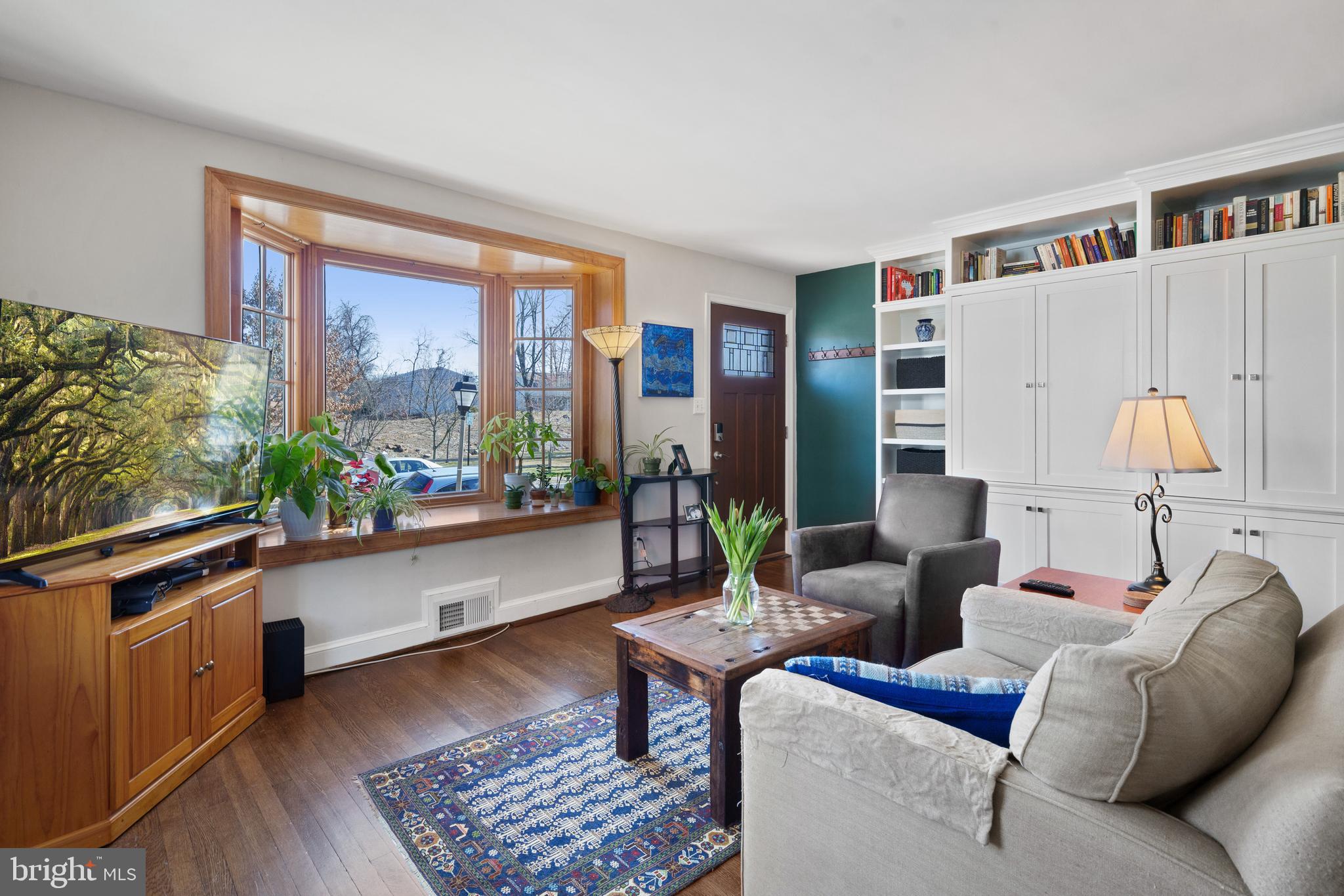 LONG BRANCH - Residential