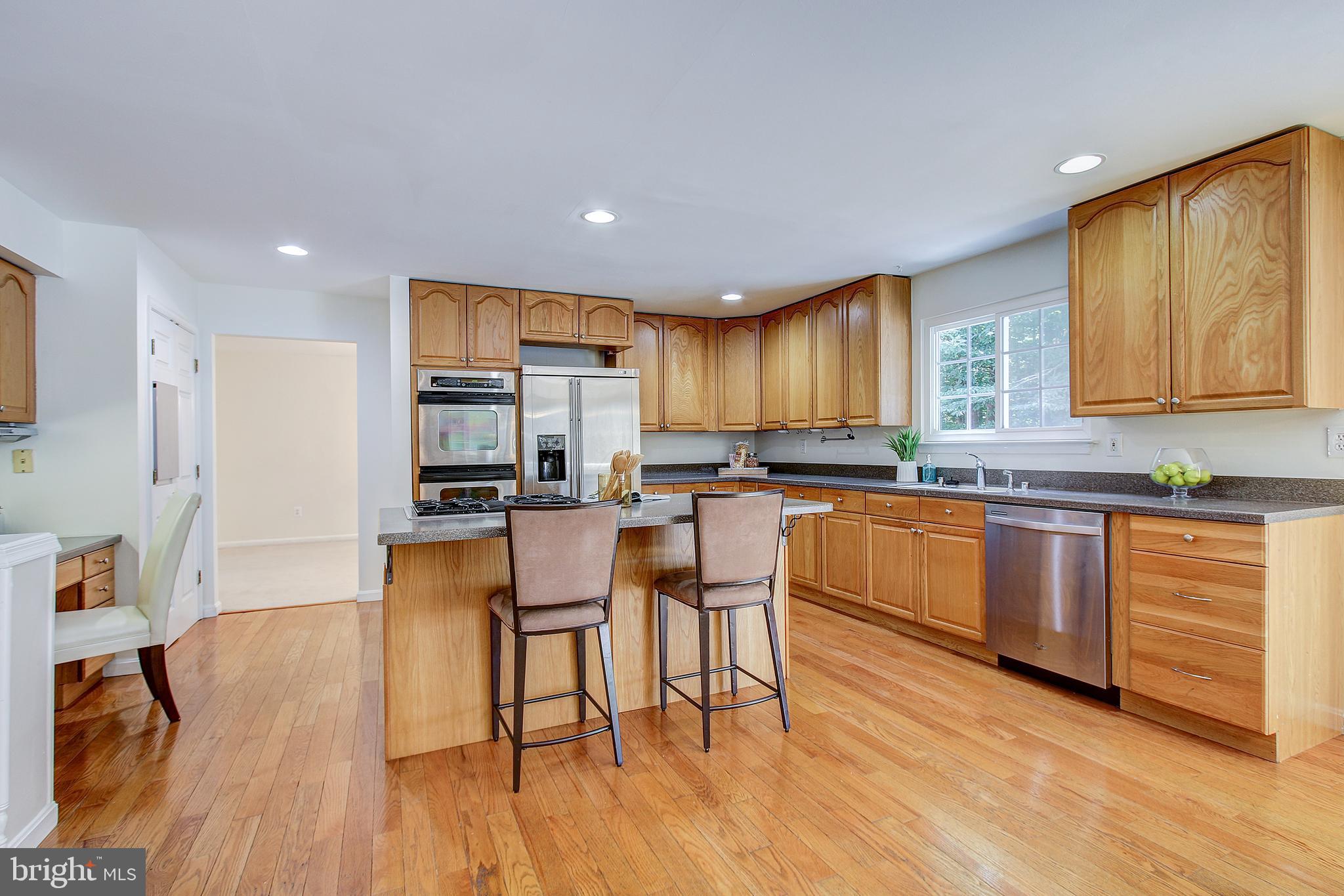 RUSSETT - Residential