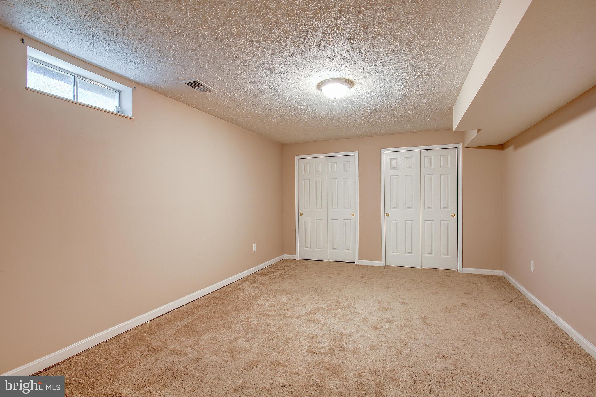 RUSSETT - Residential