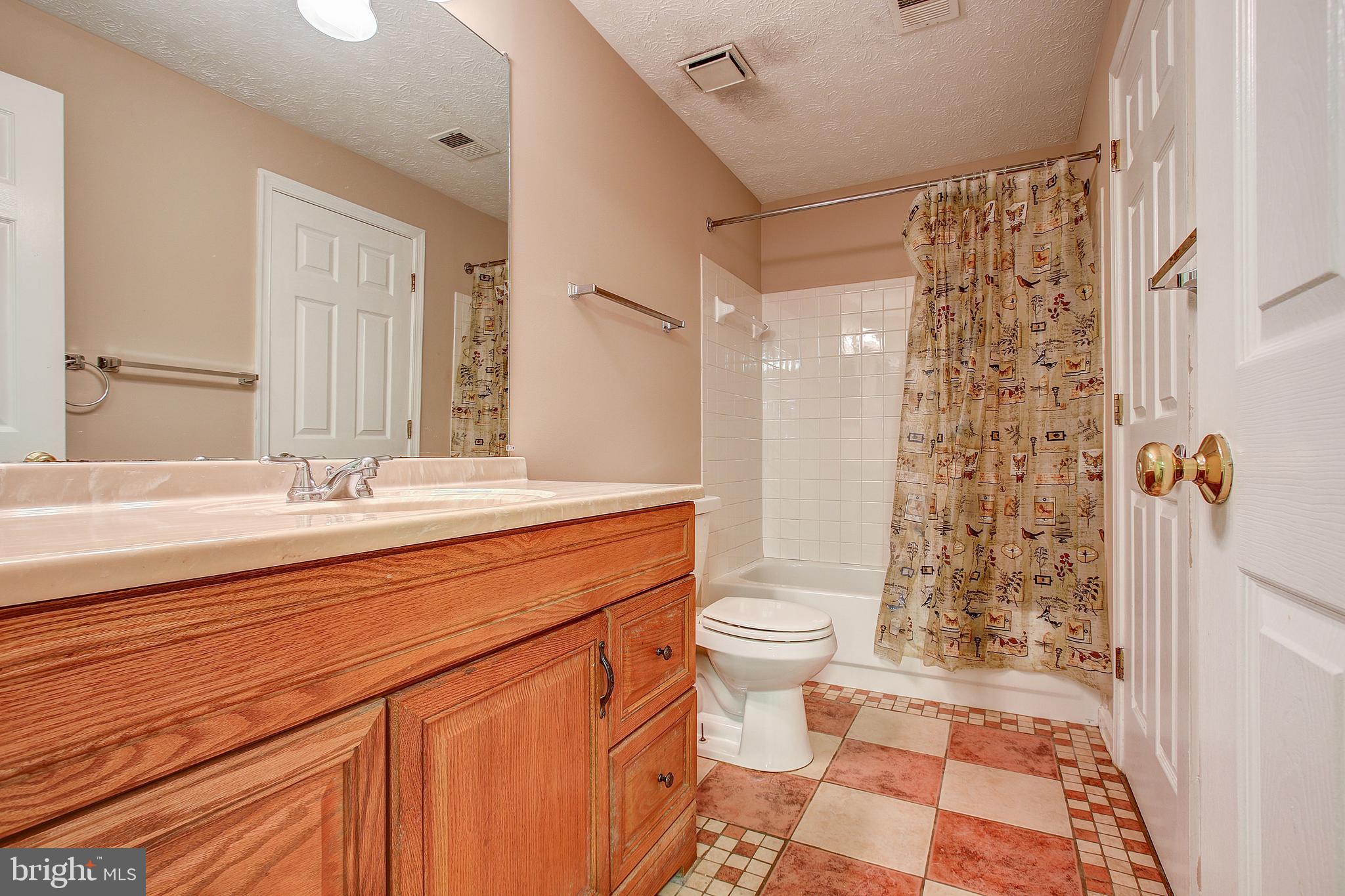 RUSSETT - Residential