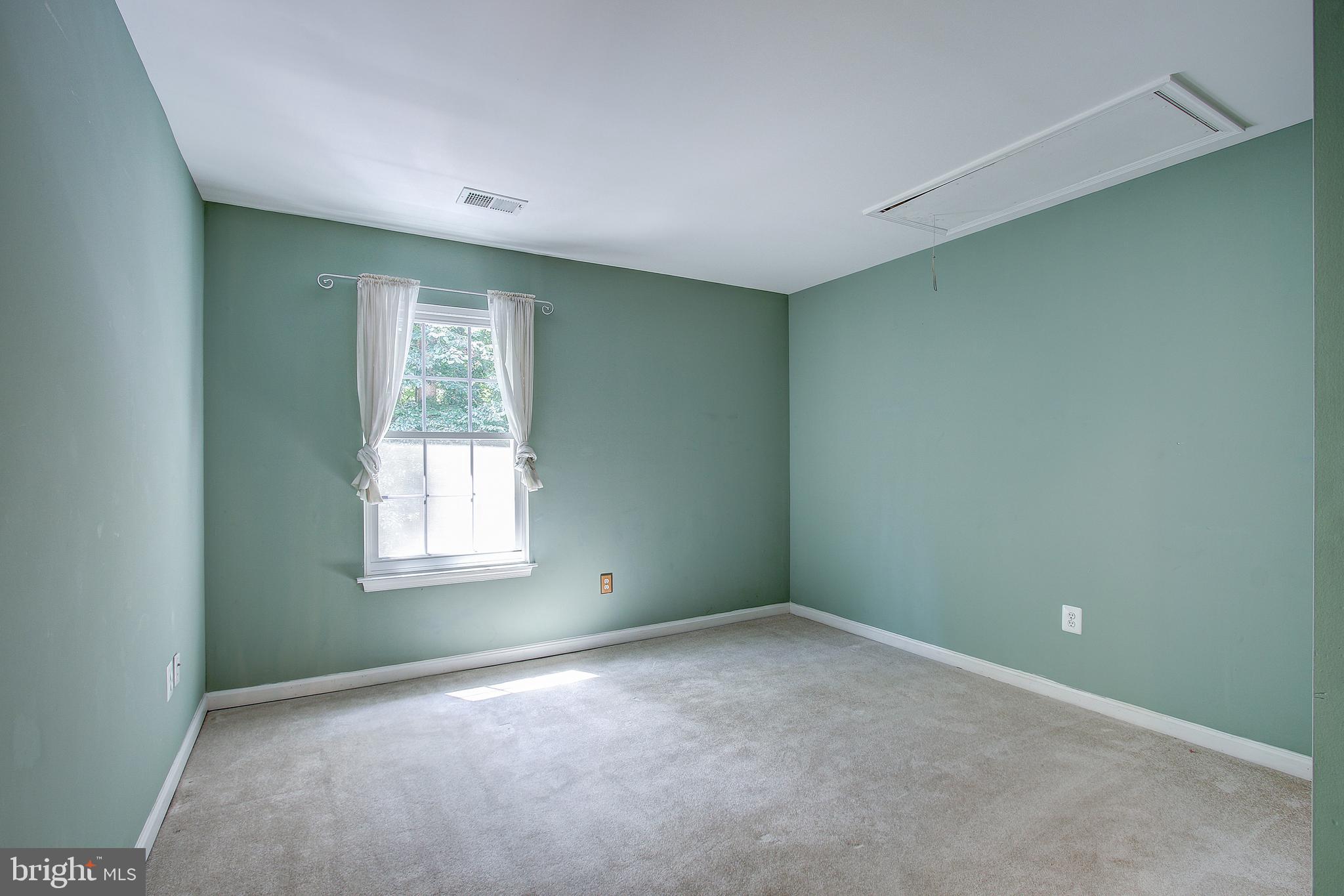 RUSSETT - Residential