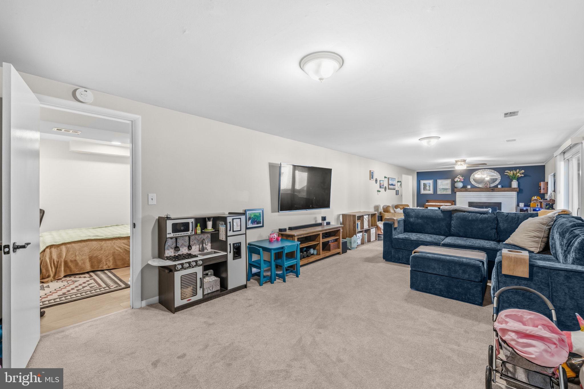 HALPINE VILLAGE - Residential