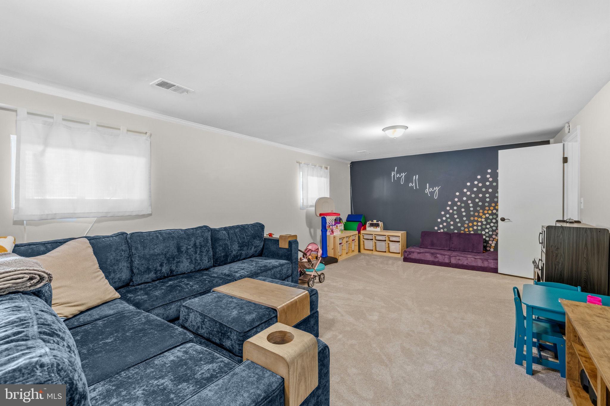 HALPINE VILLAGE - Residential