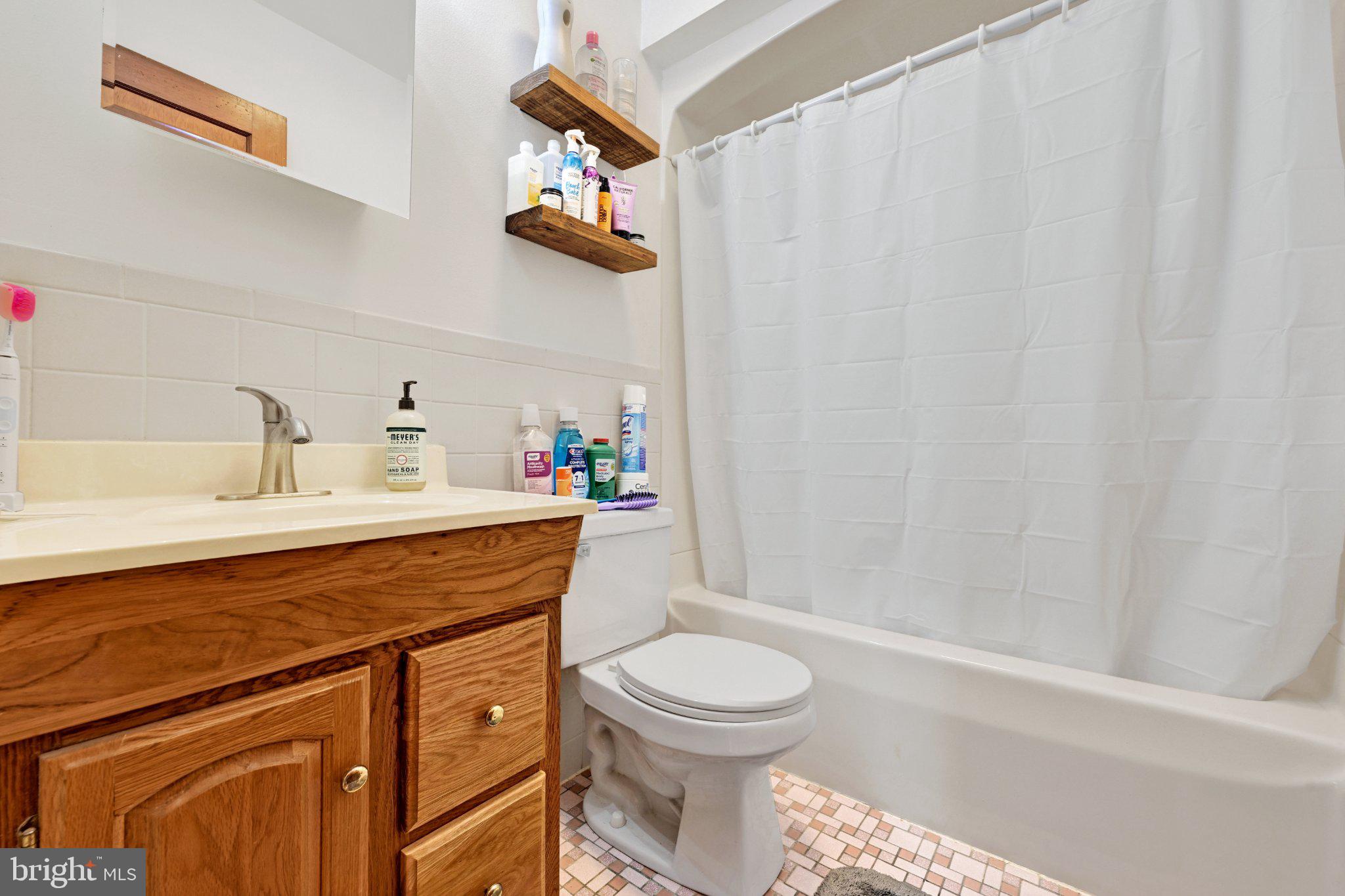 7486 MONTEVIDEO COURT