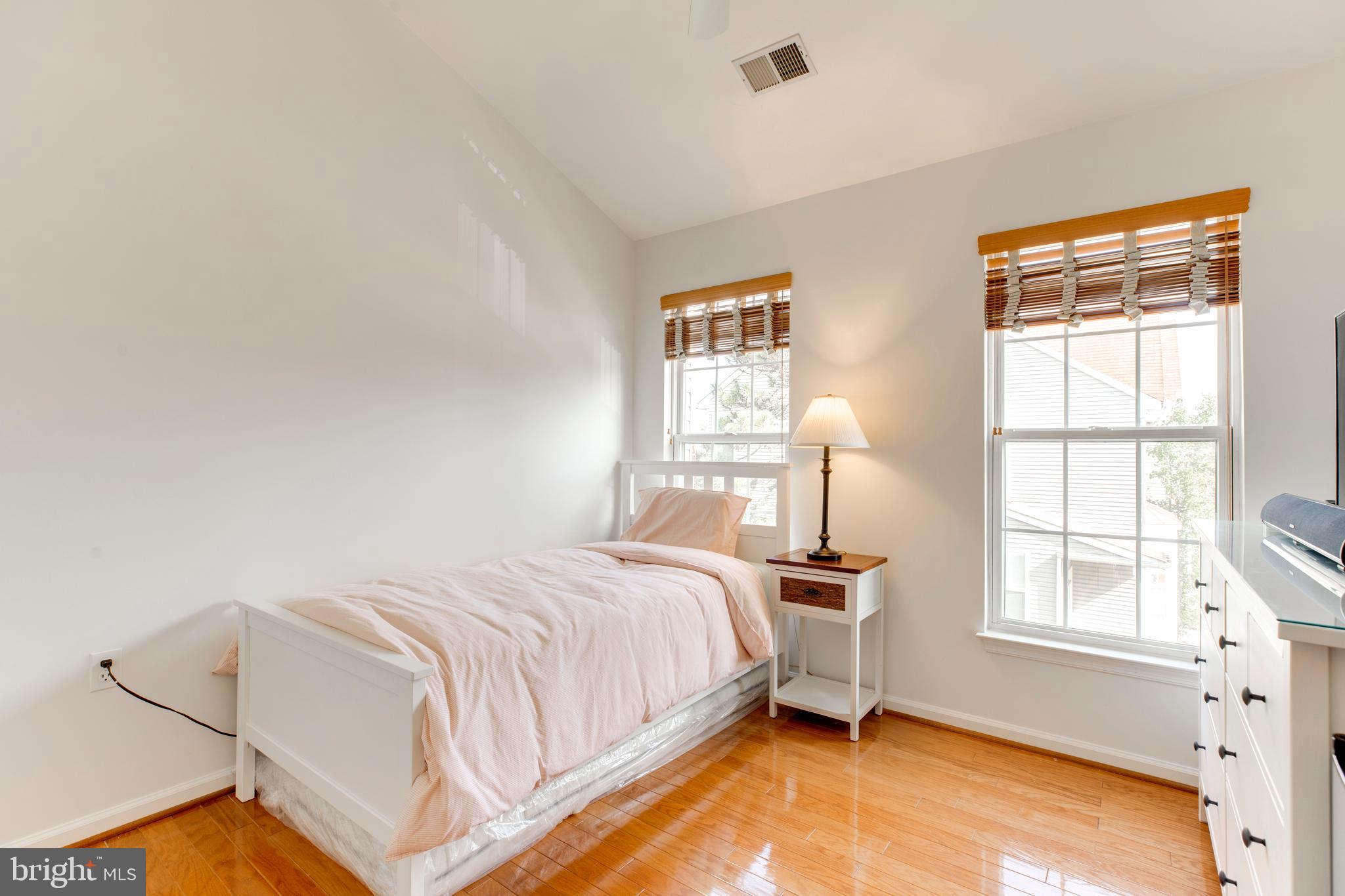 SULLY STATION - Residential