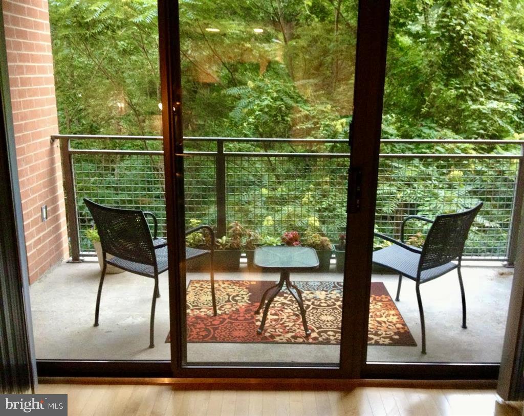 3883 CONNECTICUT AVENUE NW 212