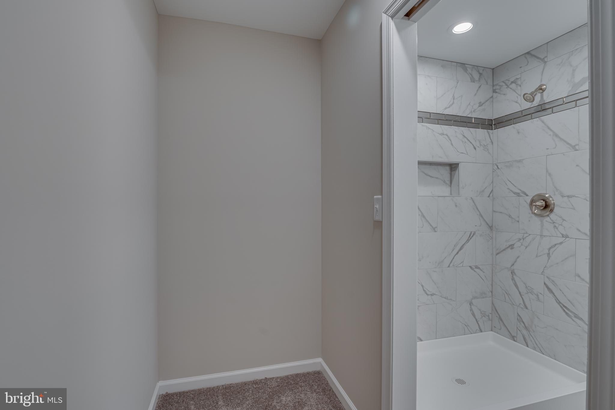 KEYES FERRY ACRES - Residential