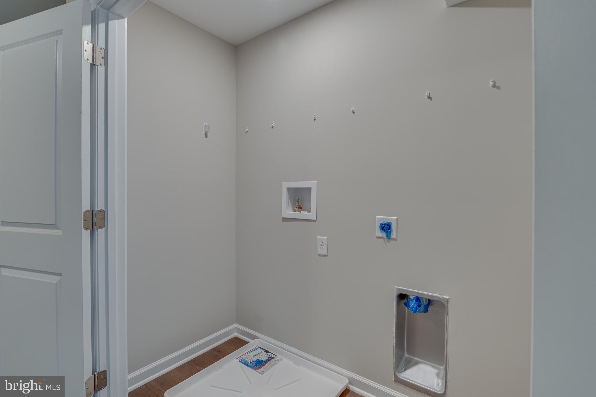 KEYES FERRY ACRES - Residential