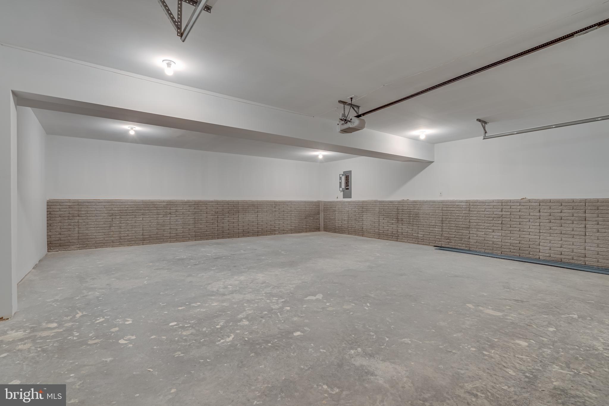 KEYES FERRY ACRES - Residential