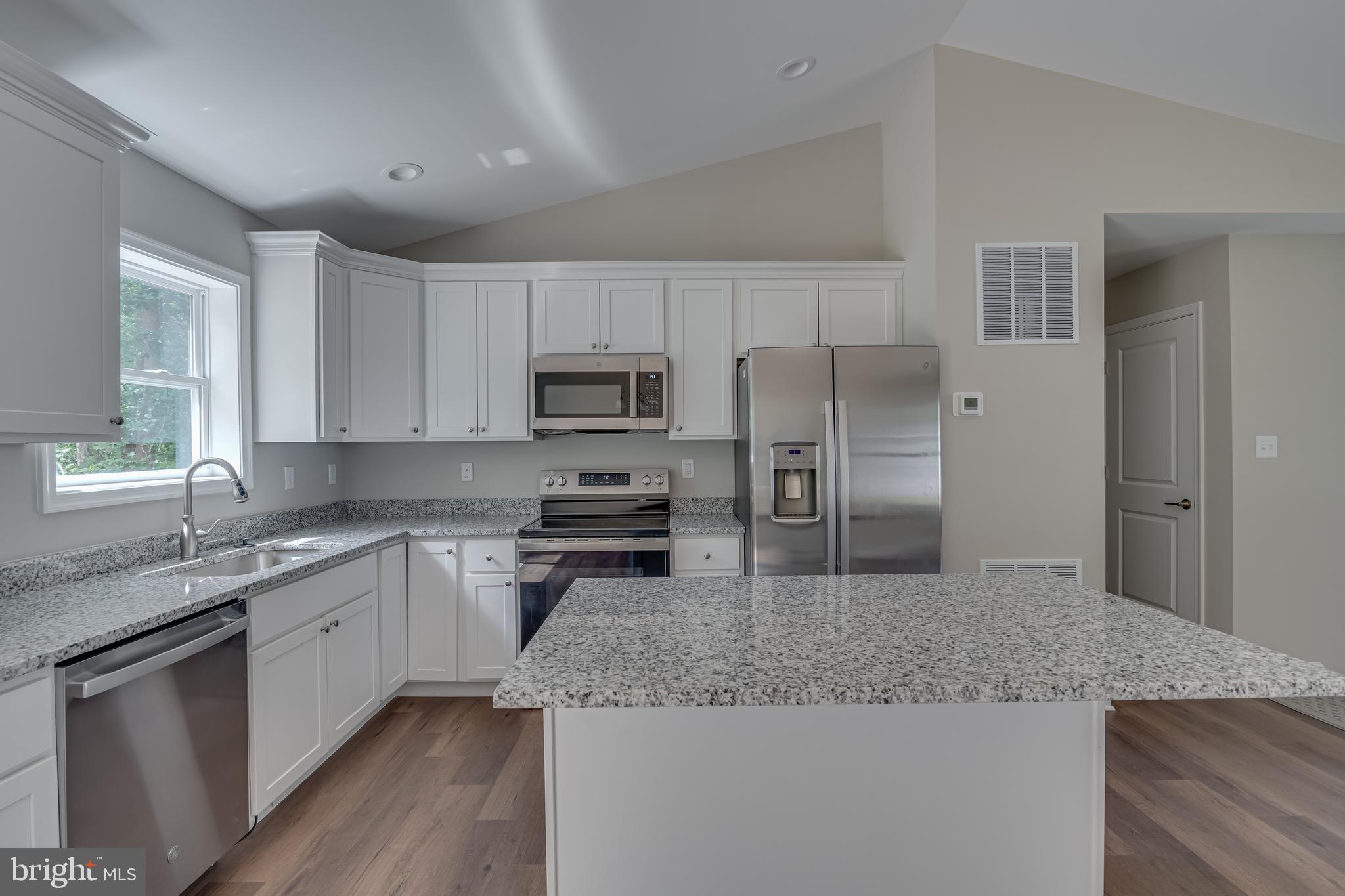 KEYES FERRY ACRES - Residential