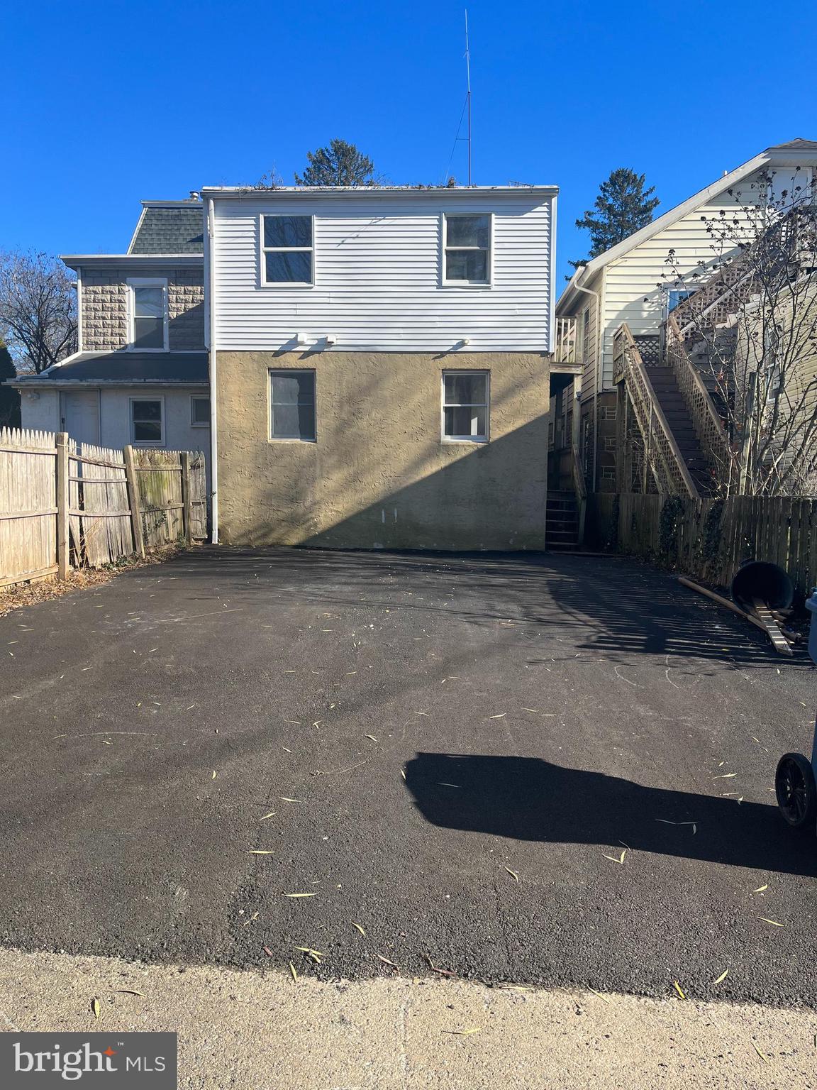 STENNING HILLS - Residential Lease