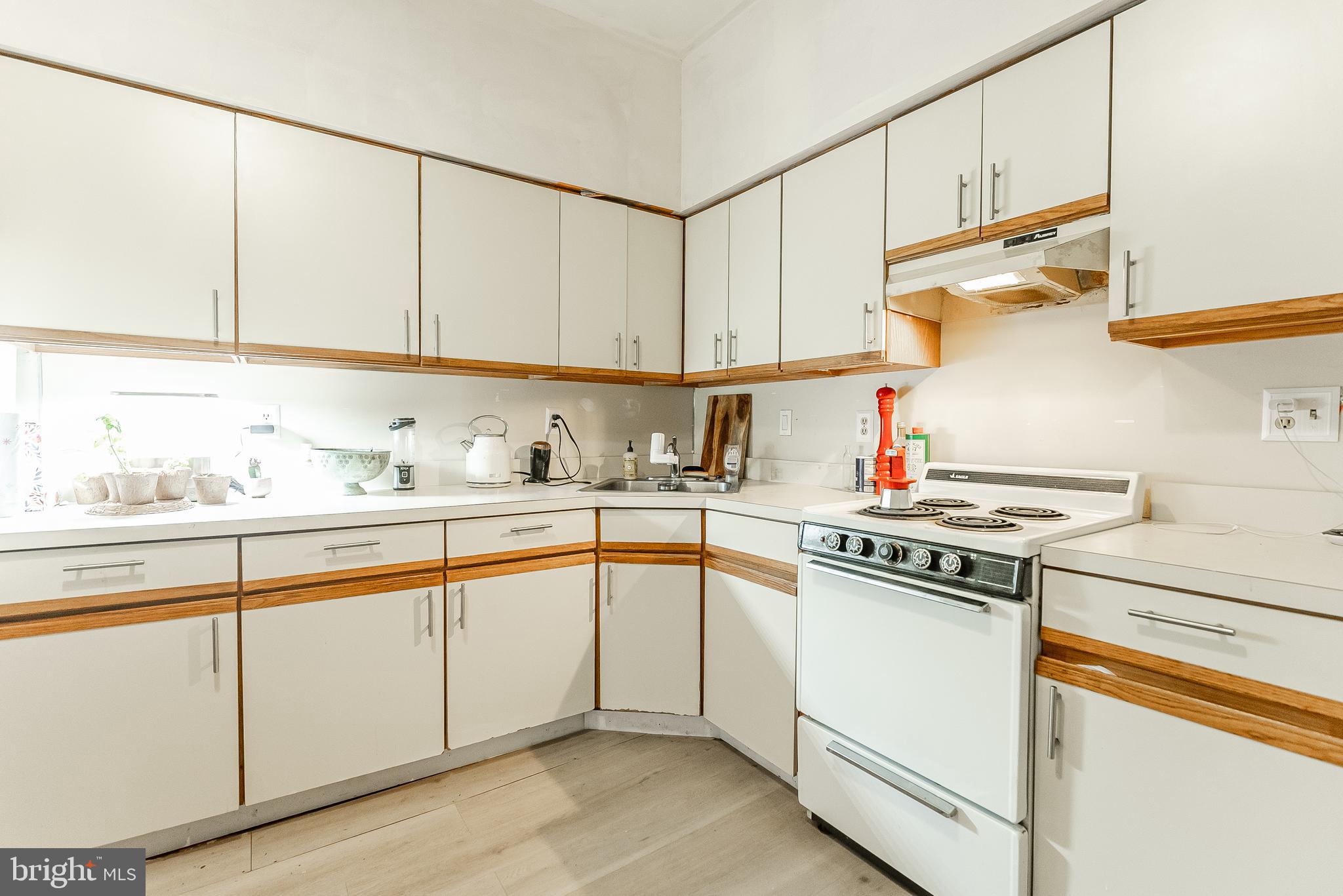 BELLA VISTA - Residential Lease