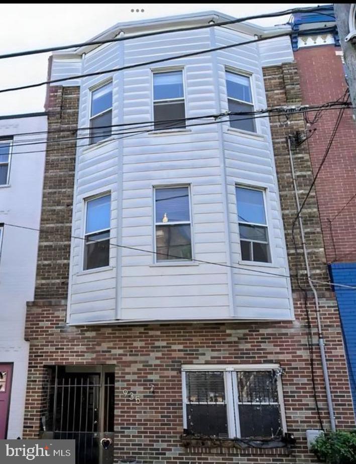 BELLA VISTA - Residential Lease