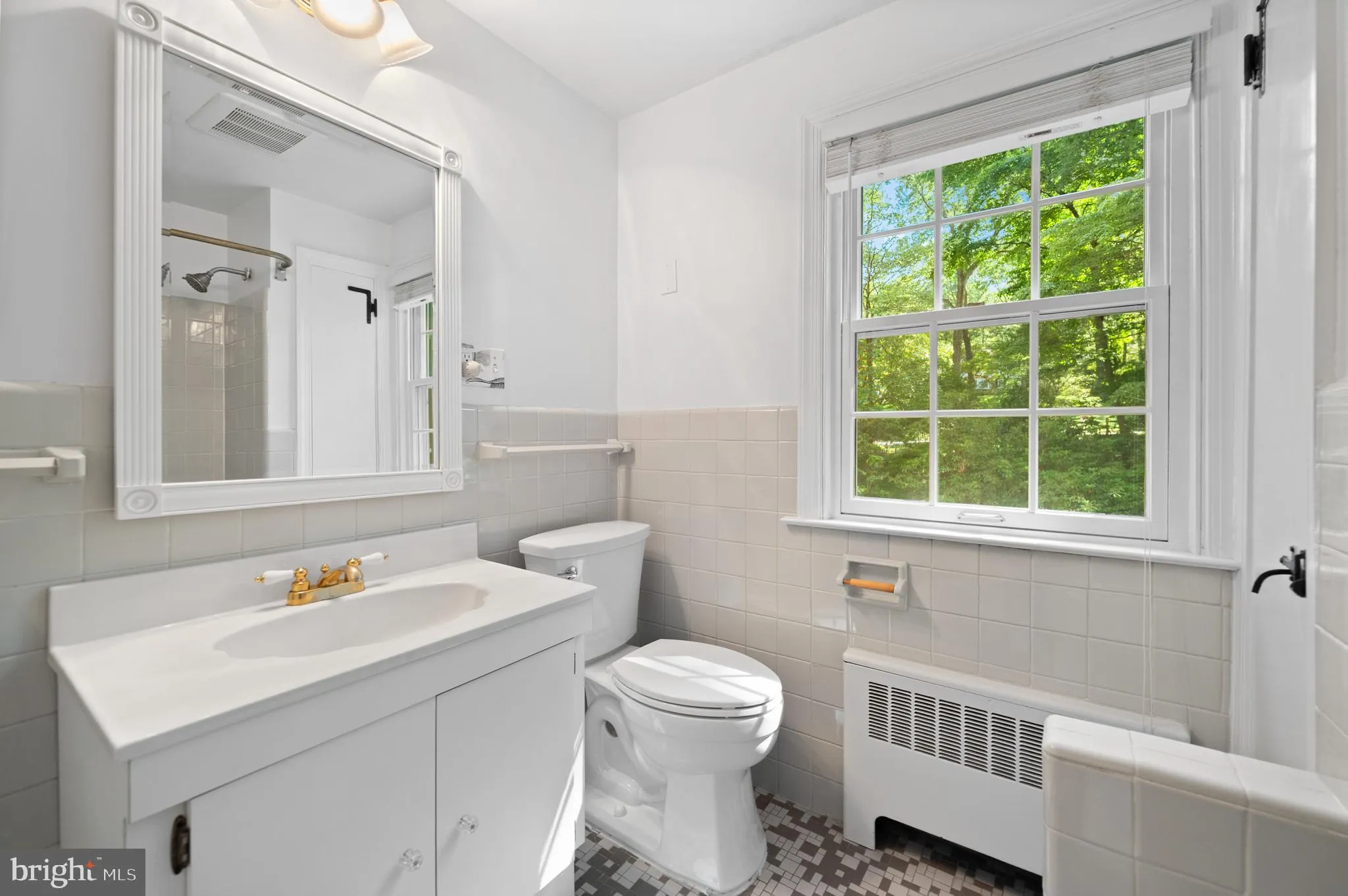 Berwyn, Pennsylvania 19312, United States, 4 Bedrooms Bedrooms, ,4 BathroomsBathrooms,Residential,Active,200713