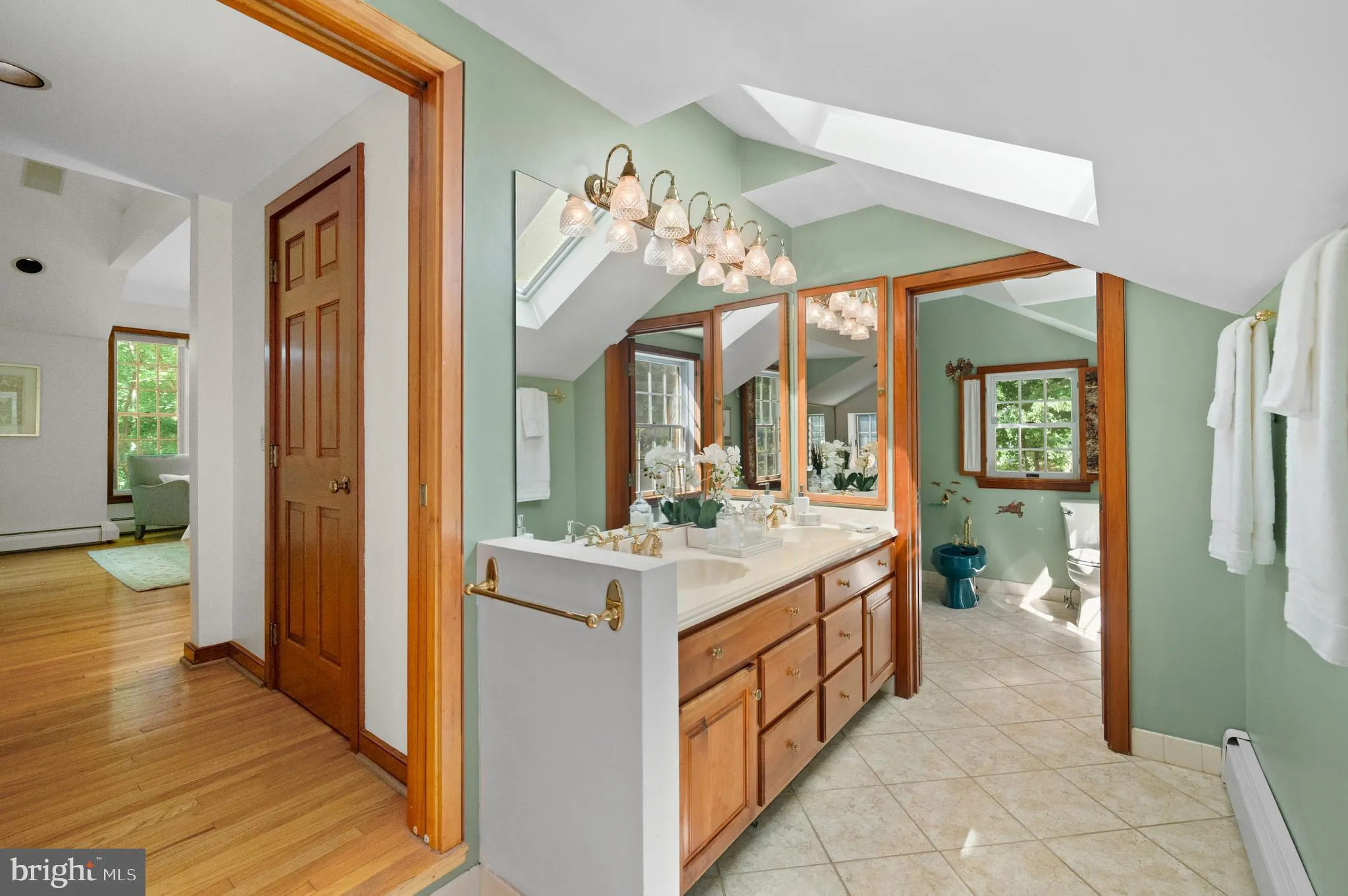 Berwyn, Pennsylvania 19312, United States, 4 Bedrooms Bedrooms, ,4 BathroomsBathrooms,Residential,Active,200713