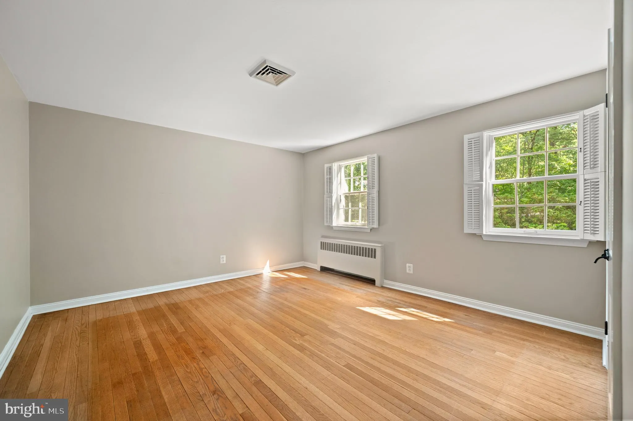 Berwyn, Pennsylvania 19312, United States, 4 Bedrooms Bedrooms, ,4 BathroomsBathrooms,Residential,Active,200713