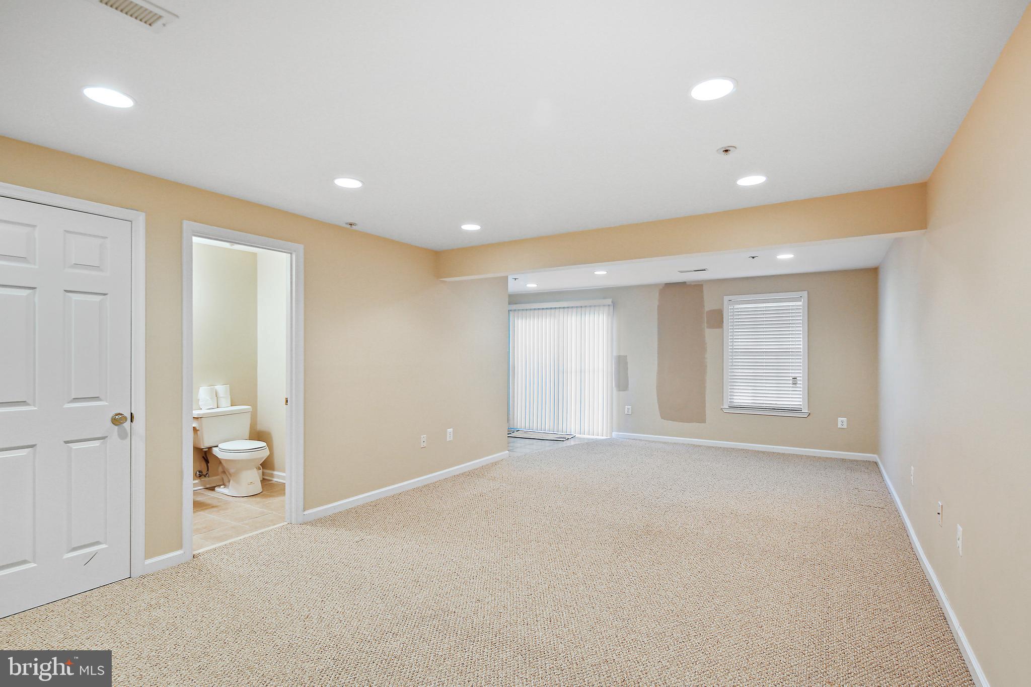 REISTERSTOWN VILLAGE - Residential