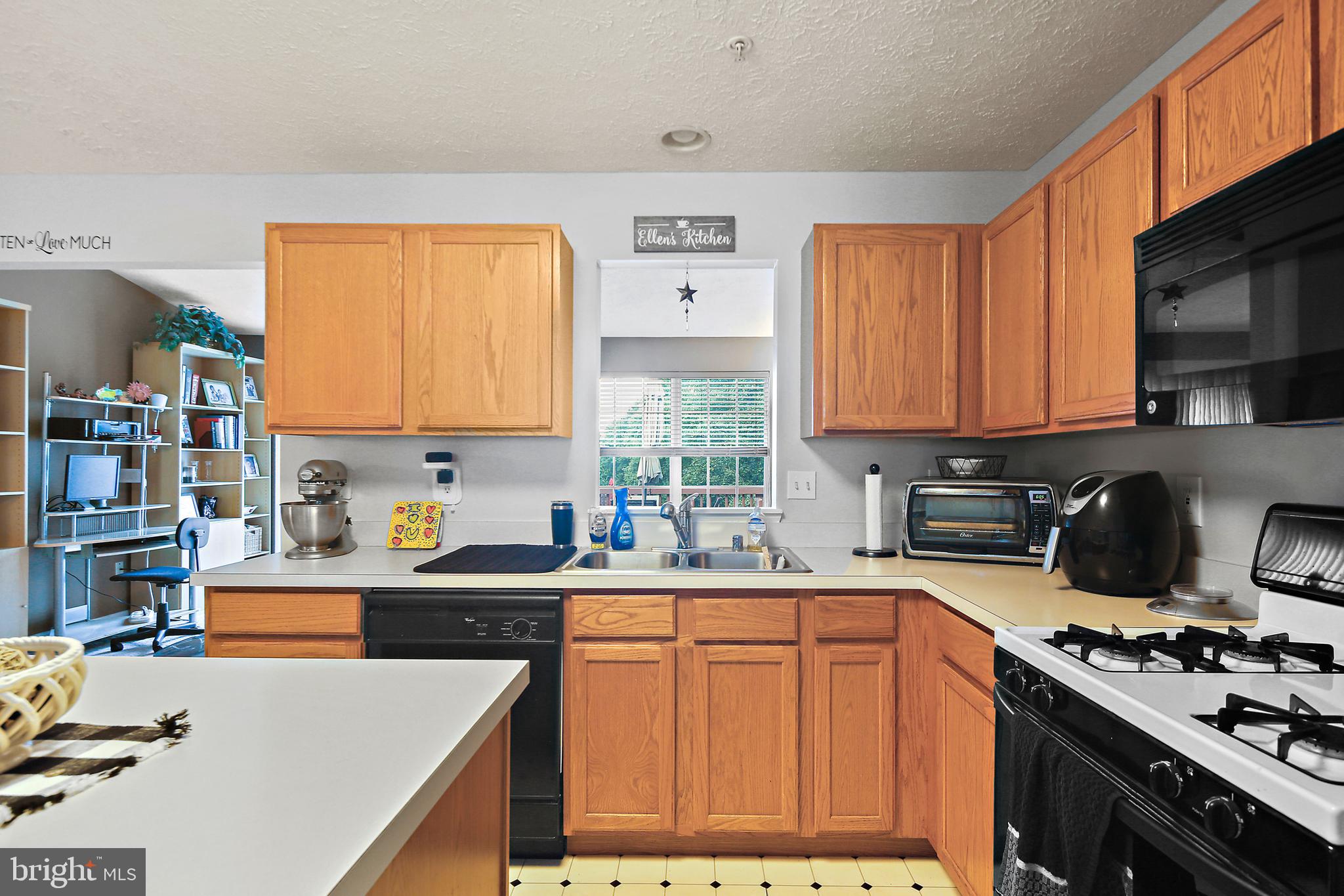 REISTERSTOWN VILLAGE - Residential