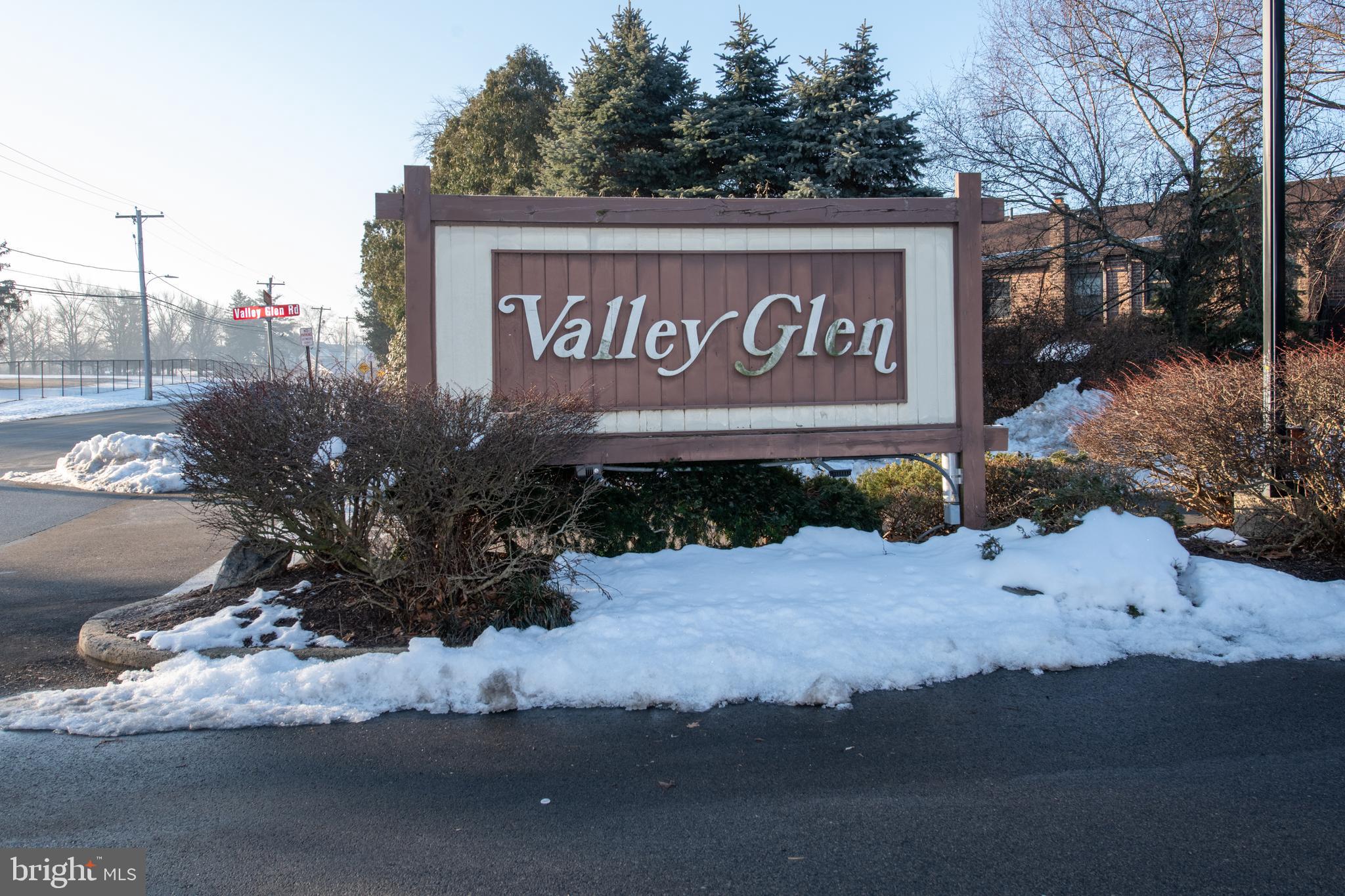 VALLEY GLEN - Residential