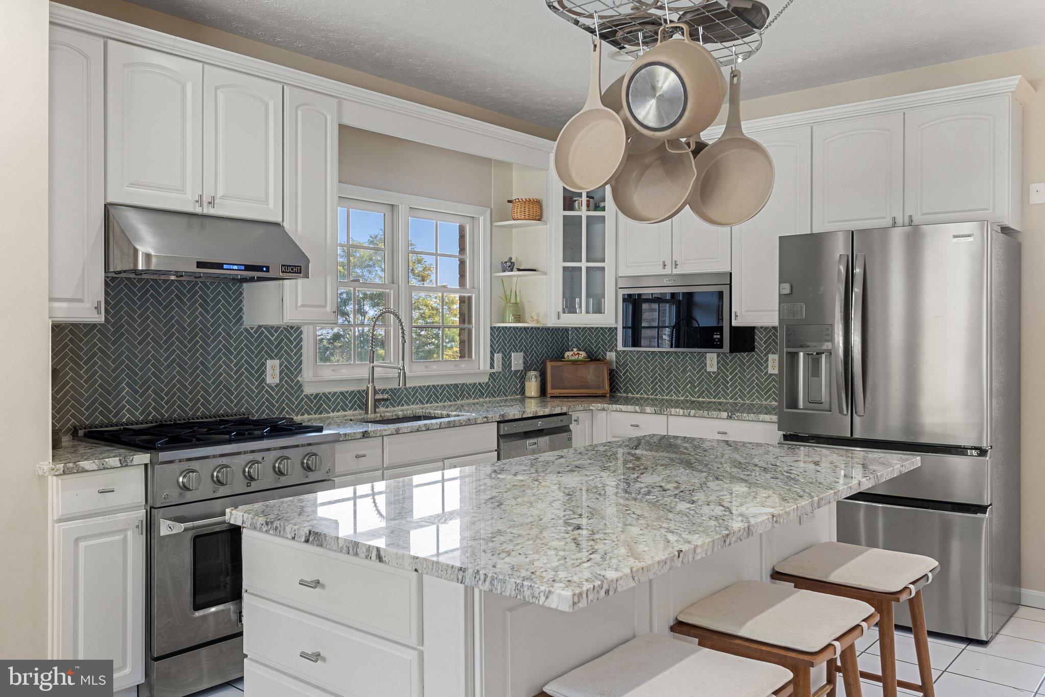 FAIRVIEW - Residential