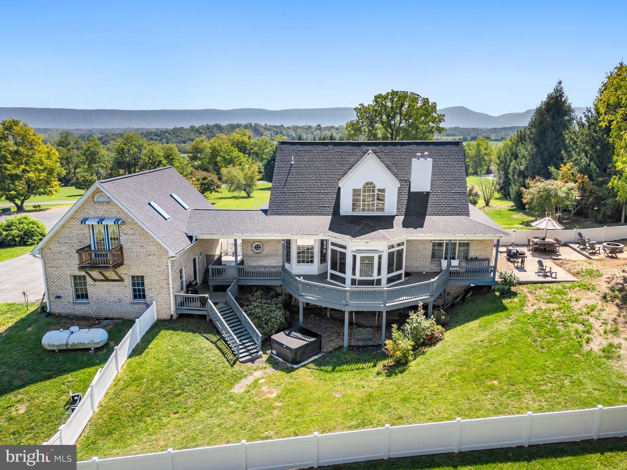 FAIRVIEW - Residential