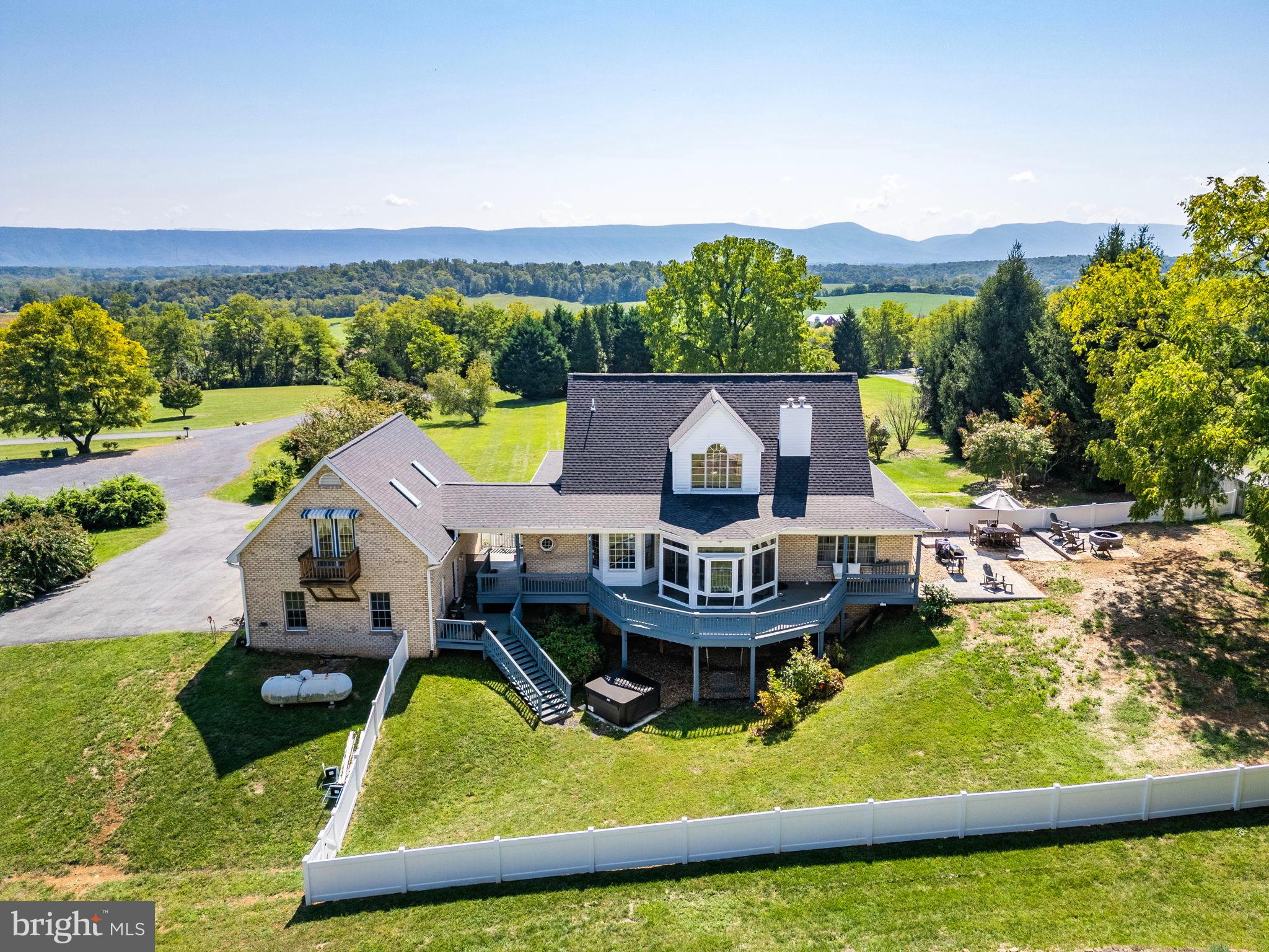 FAIRVIEW - Residential