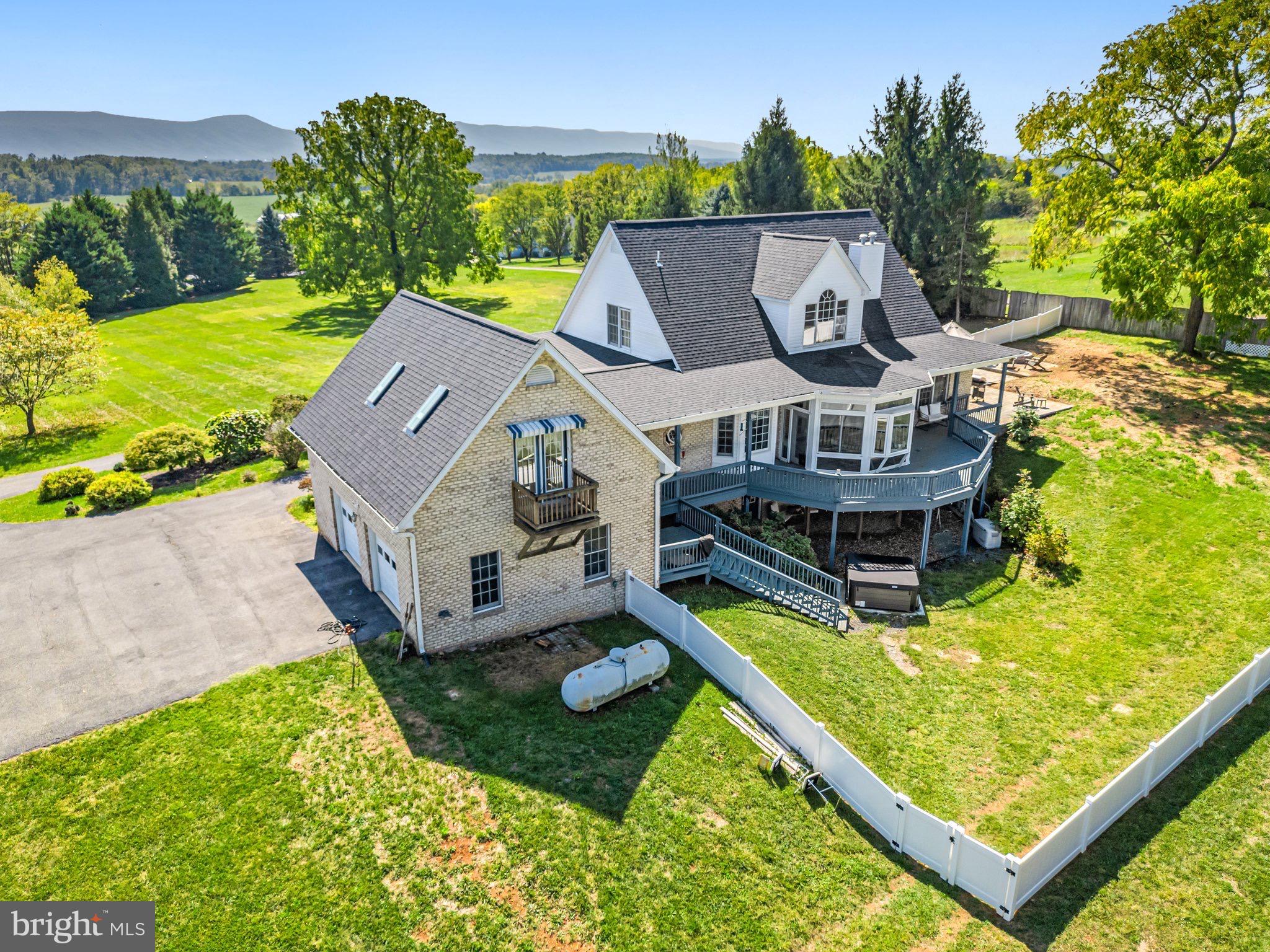 FAIRVIEW - Residential