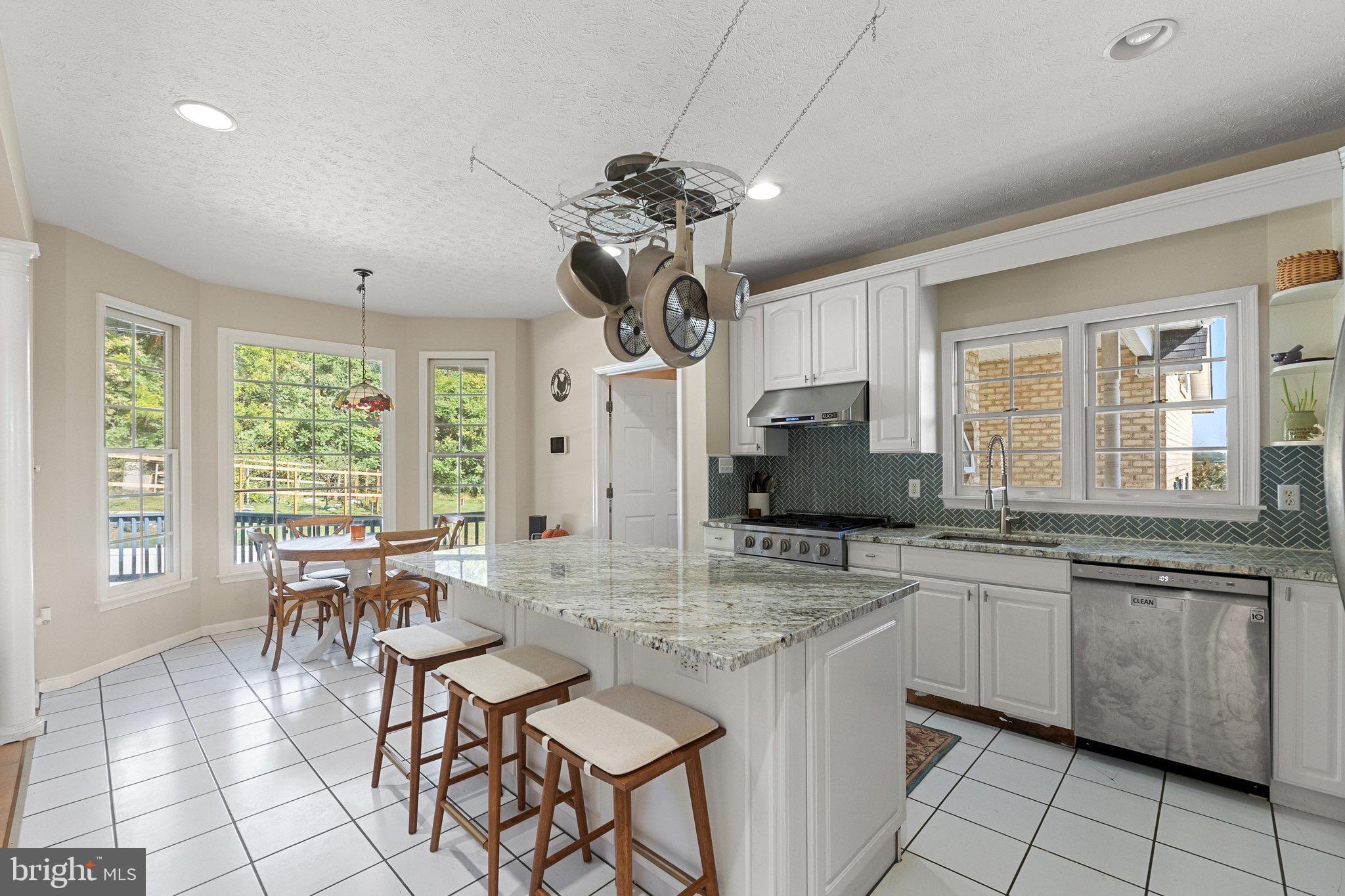 FAIRVIEW - Residential