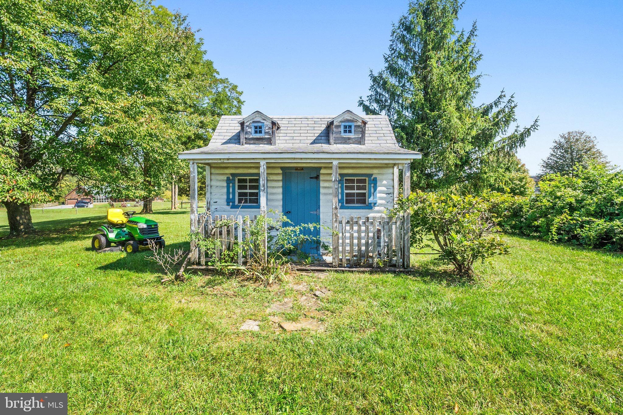 FAIRVIEW - Residential