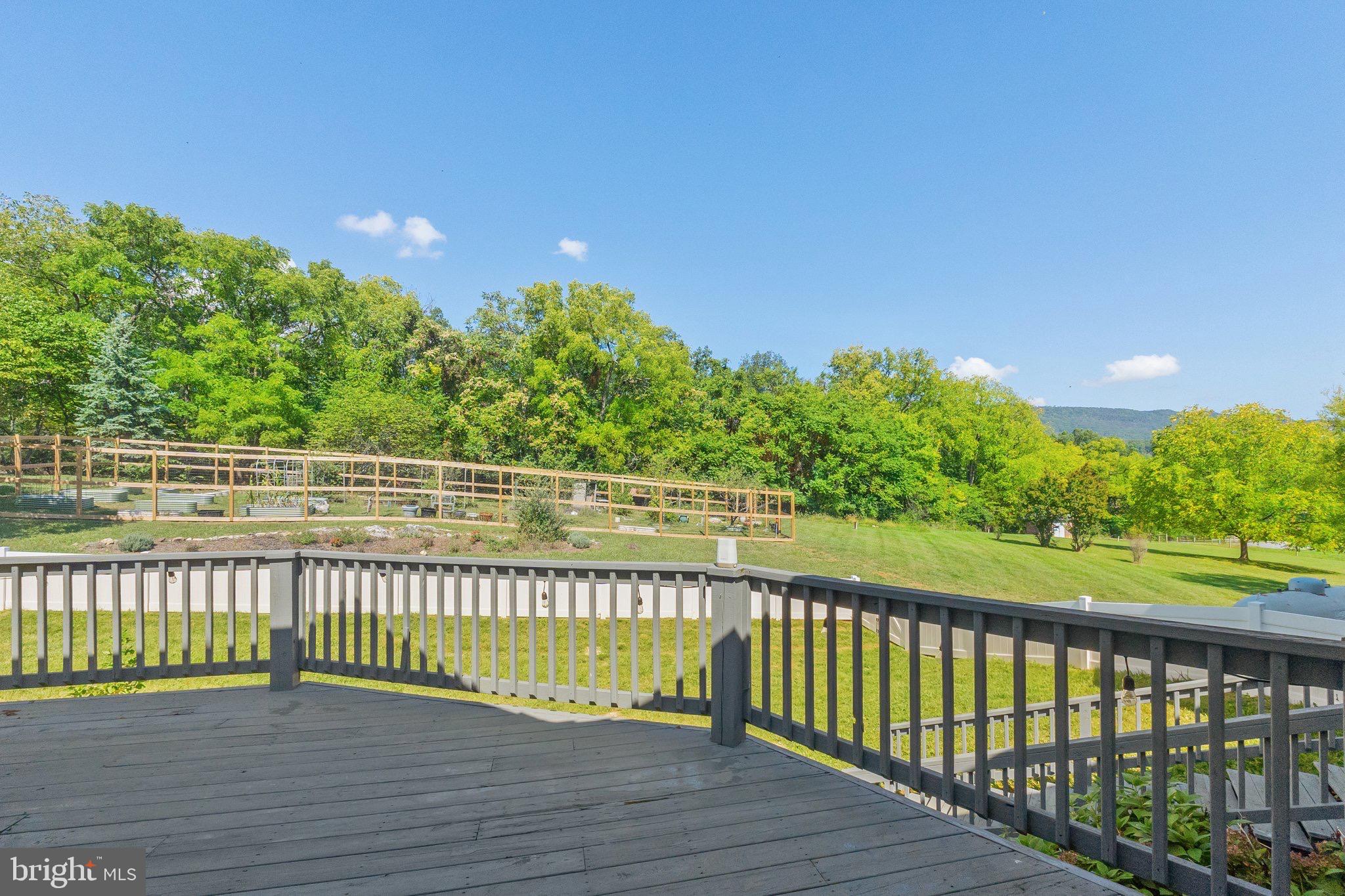 FAIRVIEW - Residential