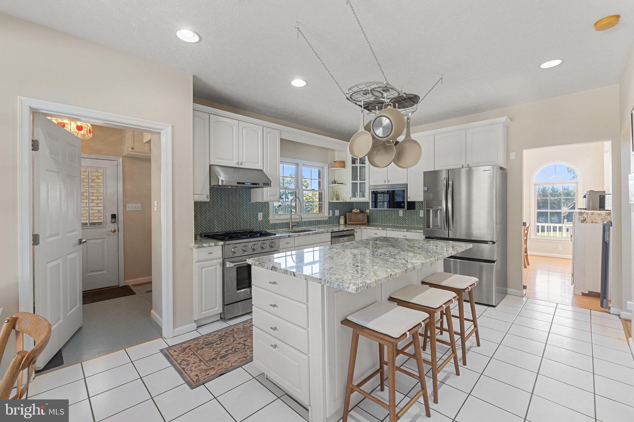 FAIRVIEW - Residential