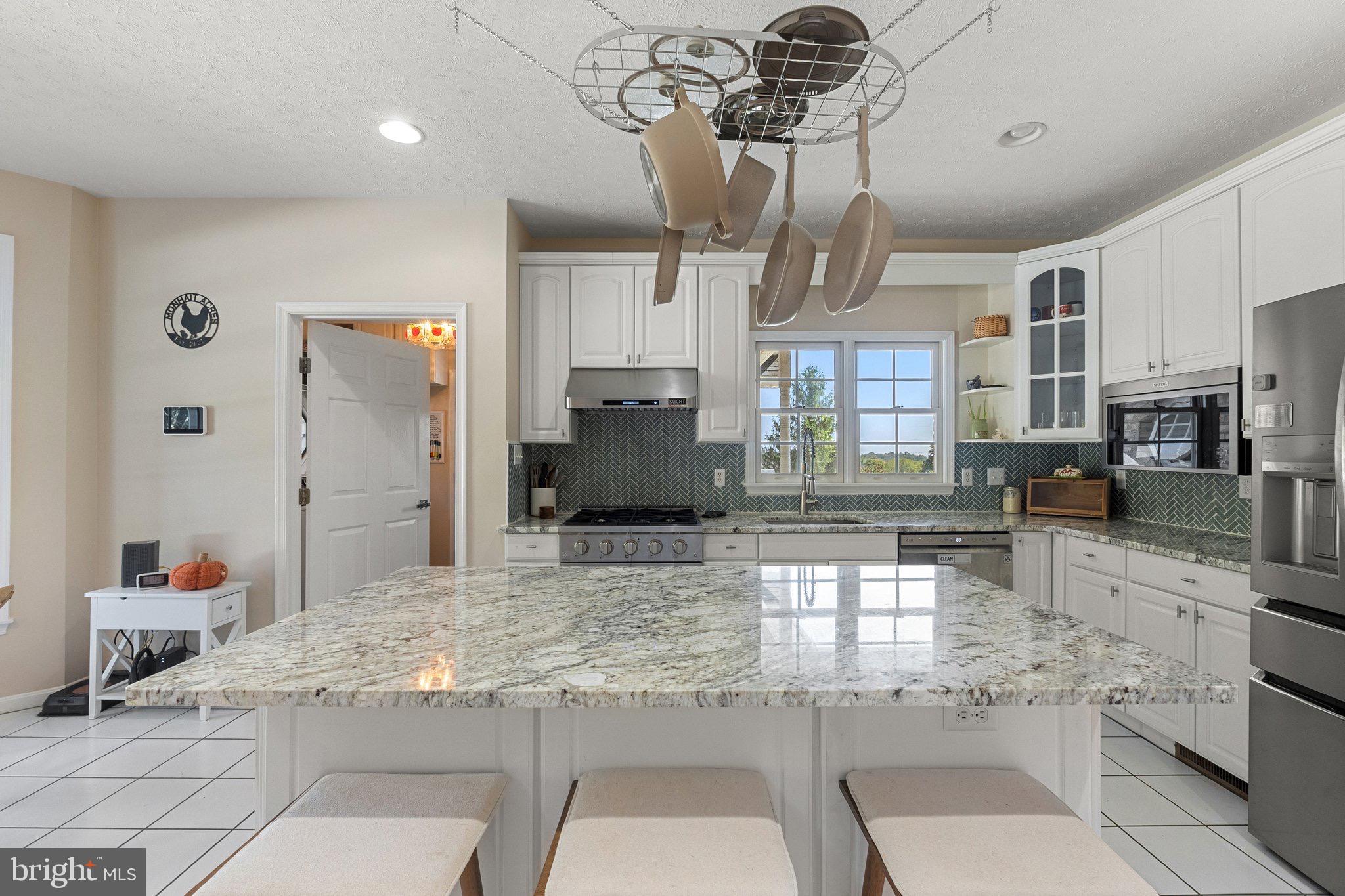 FAIRVIEW - Residential