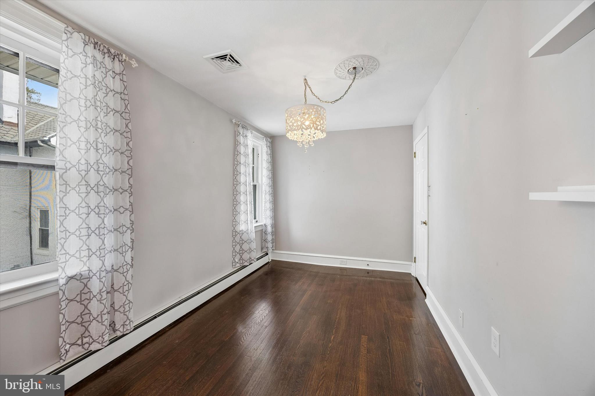 ELKINS PARK - Residential
