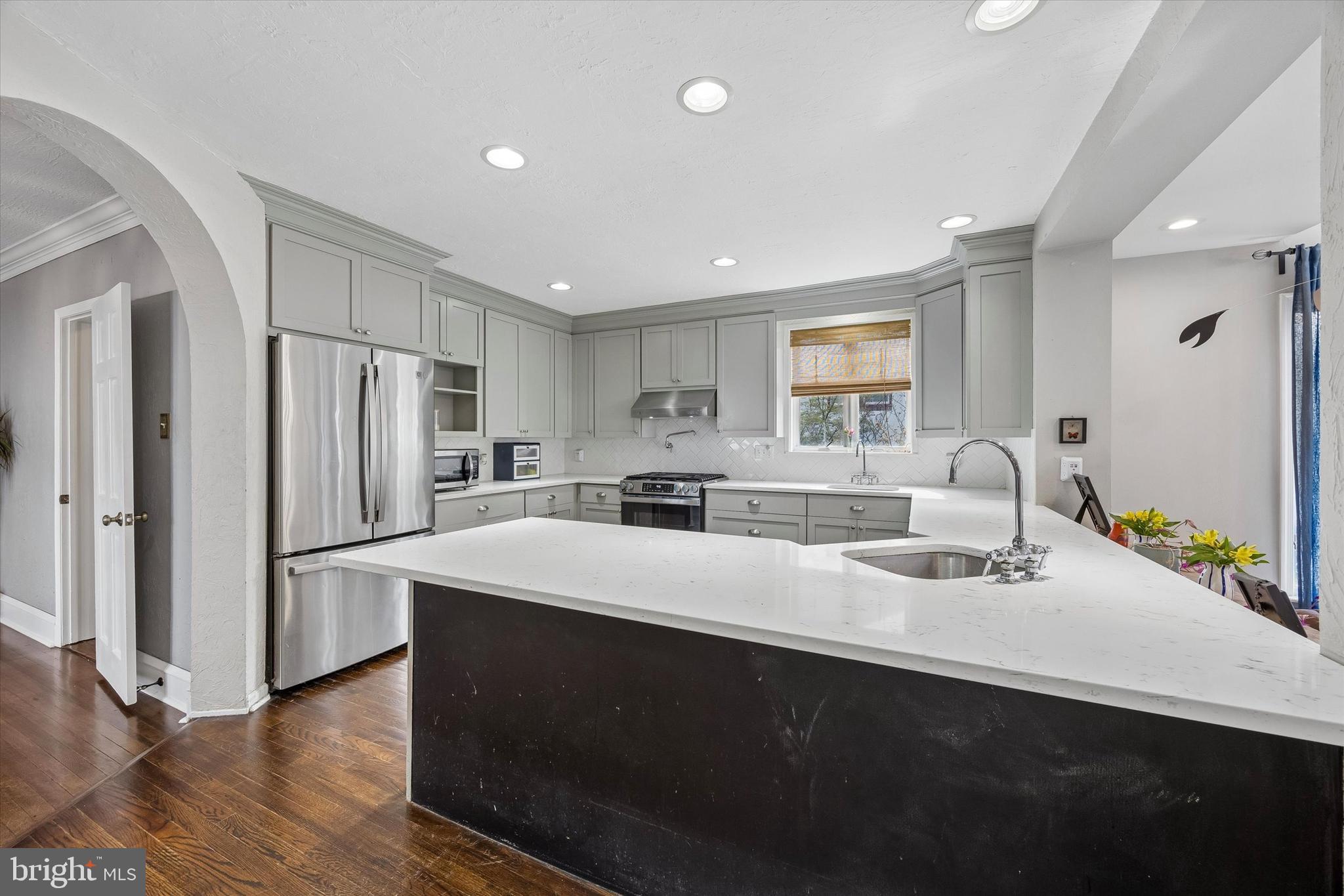 ELKINS PARK - Residential