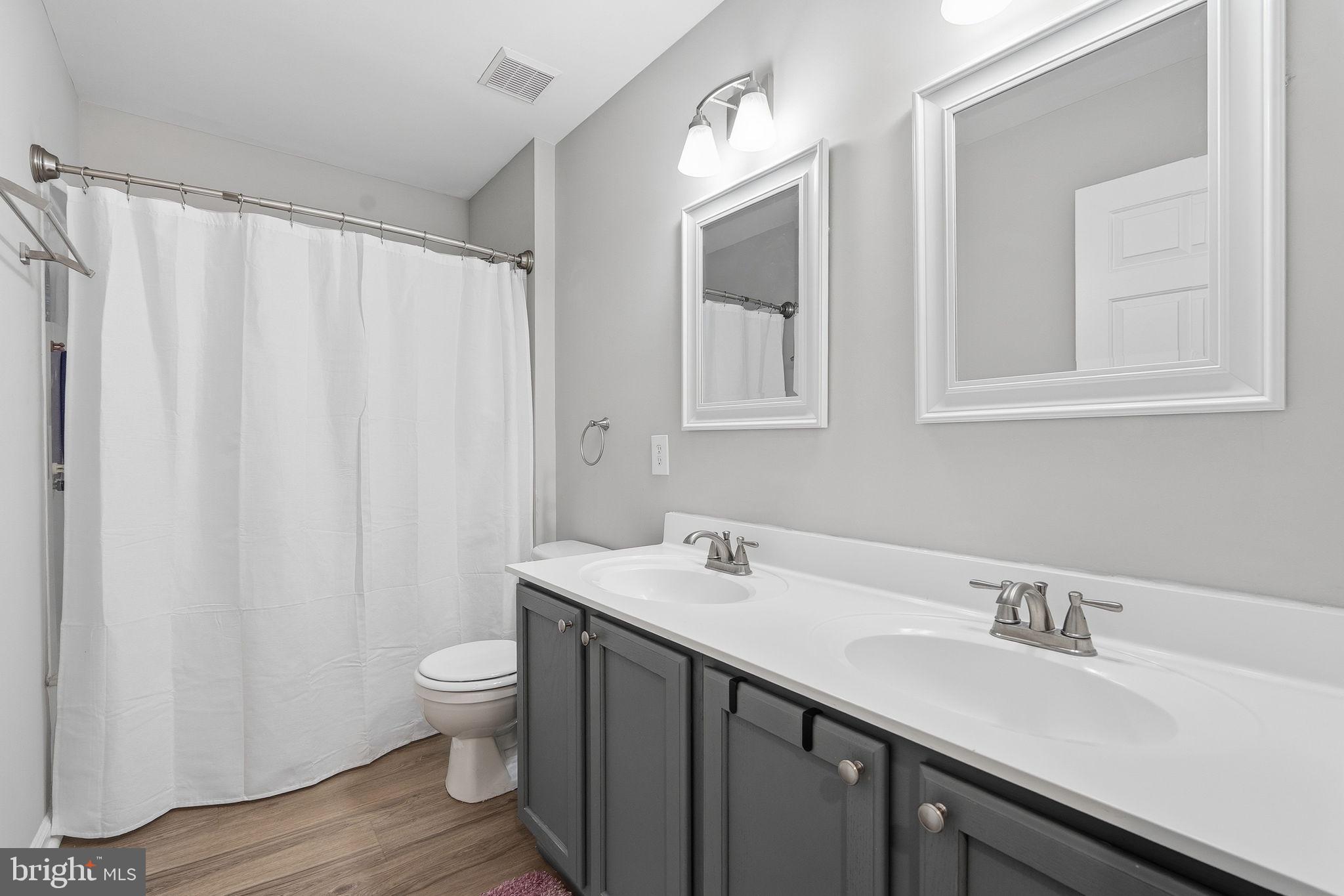 SOMERSET - Residential