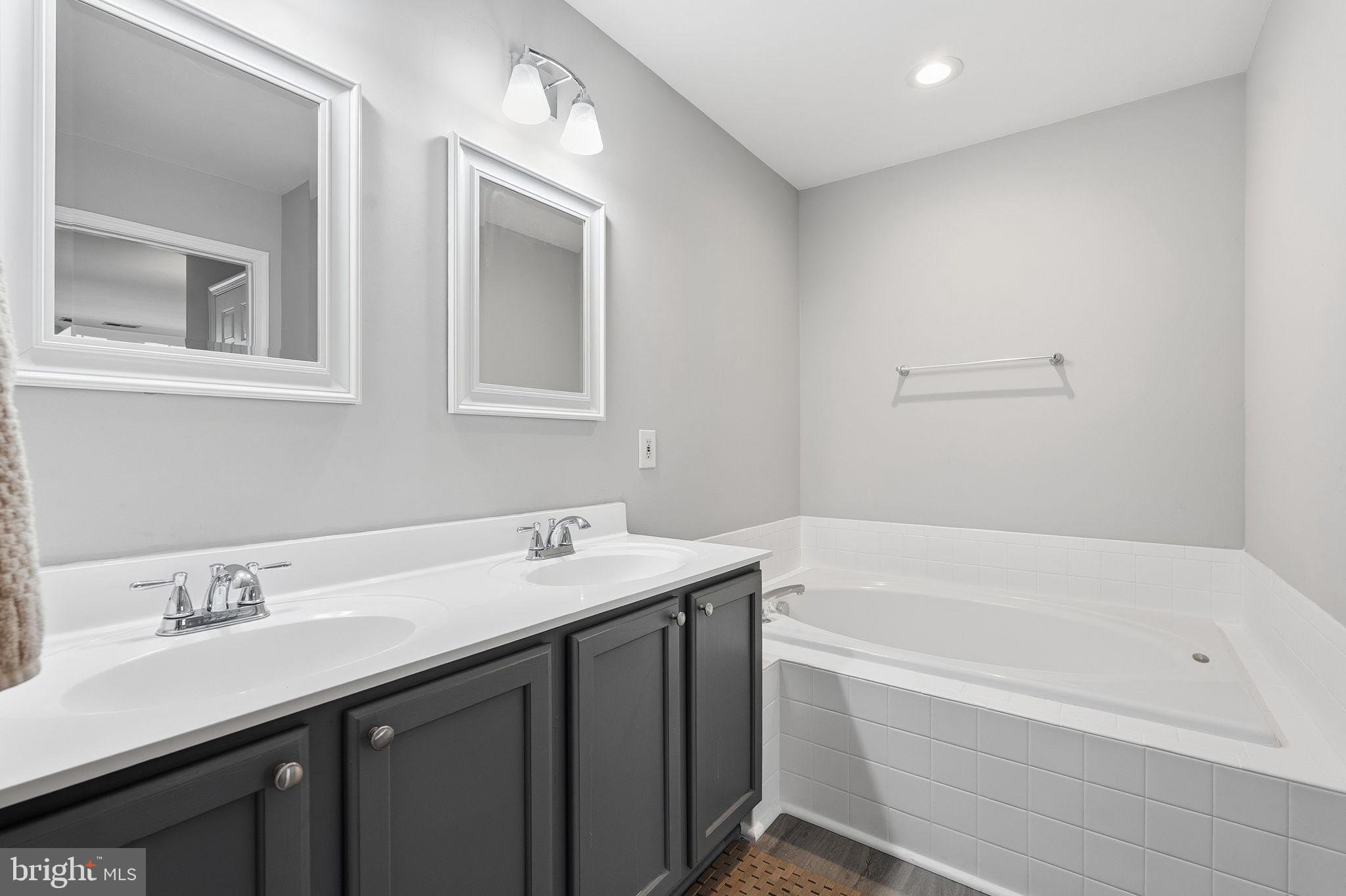 SOMERSET - Residential