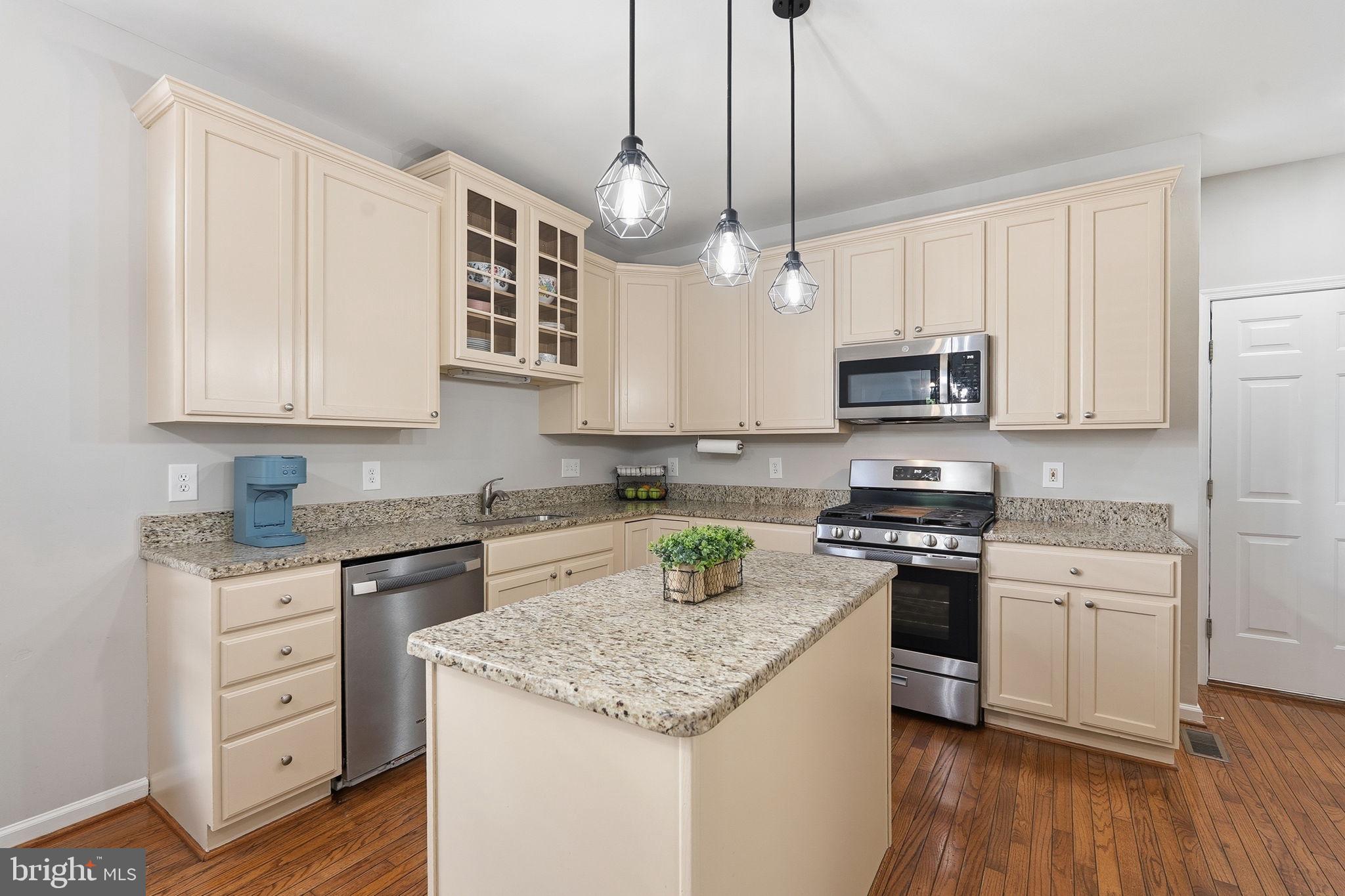 SOMERSET - Residential