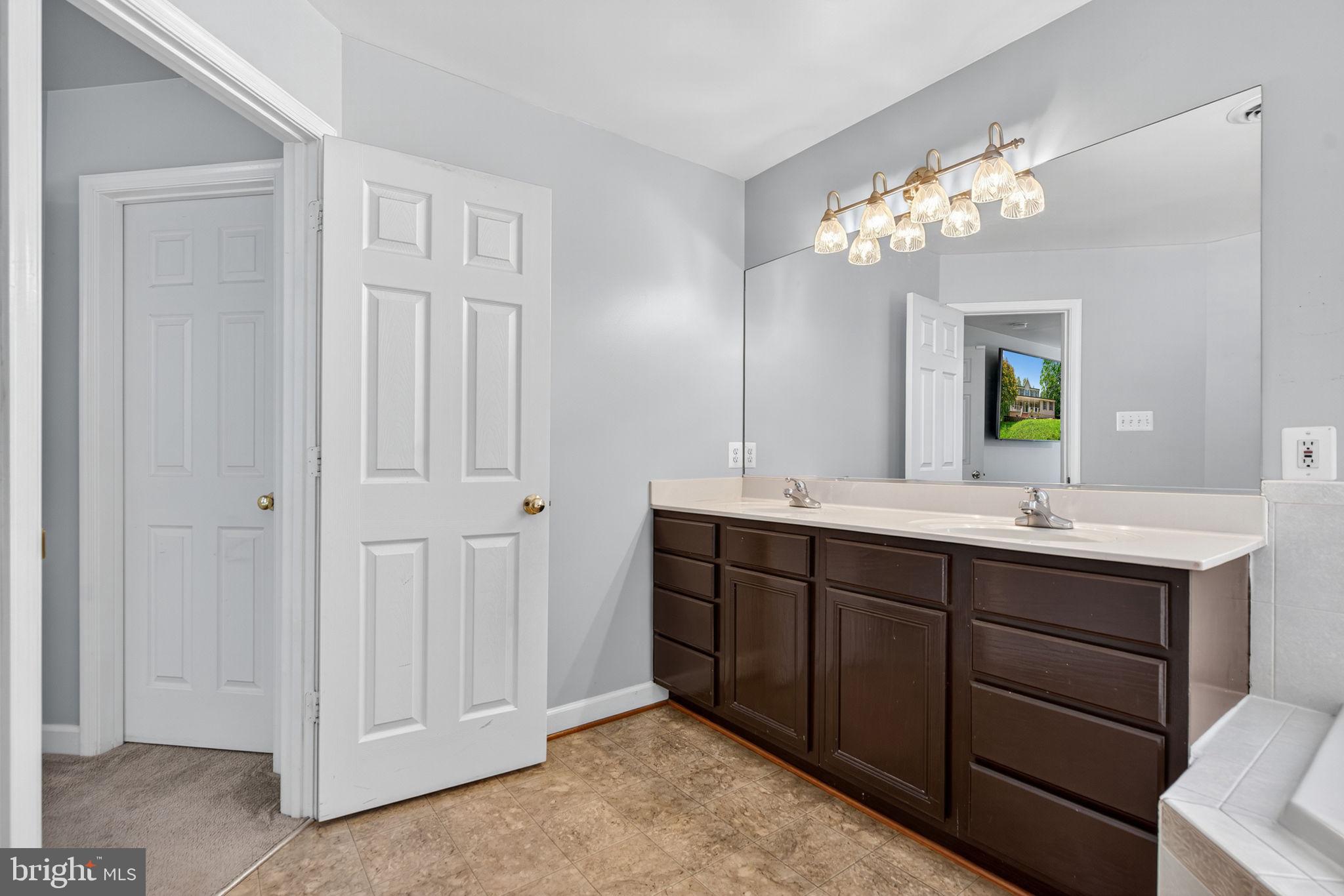 FAWN HILLS - Residential