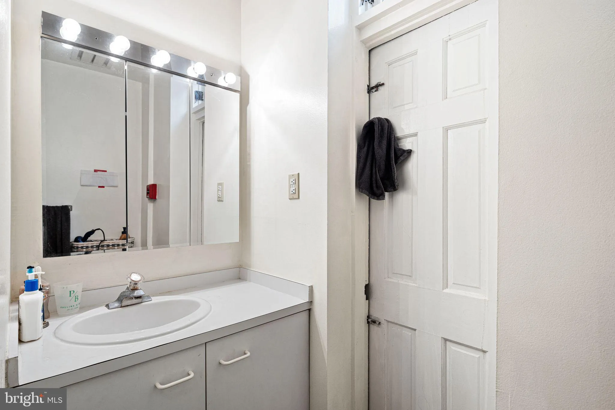 Philadelphia, Pennsylvania 19130, United States, 2 Bedrooms Bedrooms, ,2 BathroomsBathrooms,Residential,Active,157684