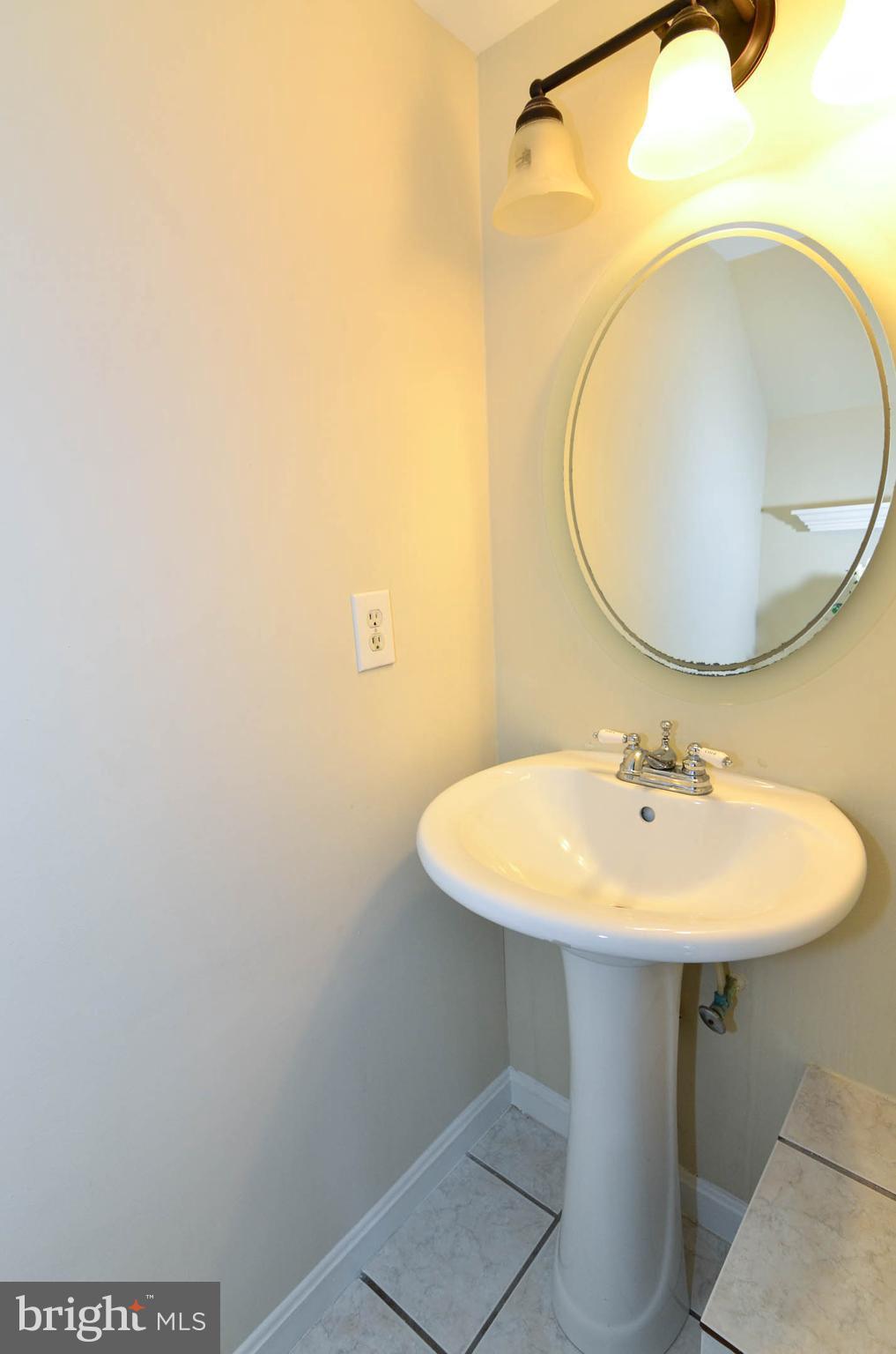 LAKE RIDGE - Residential Lease