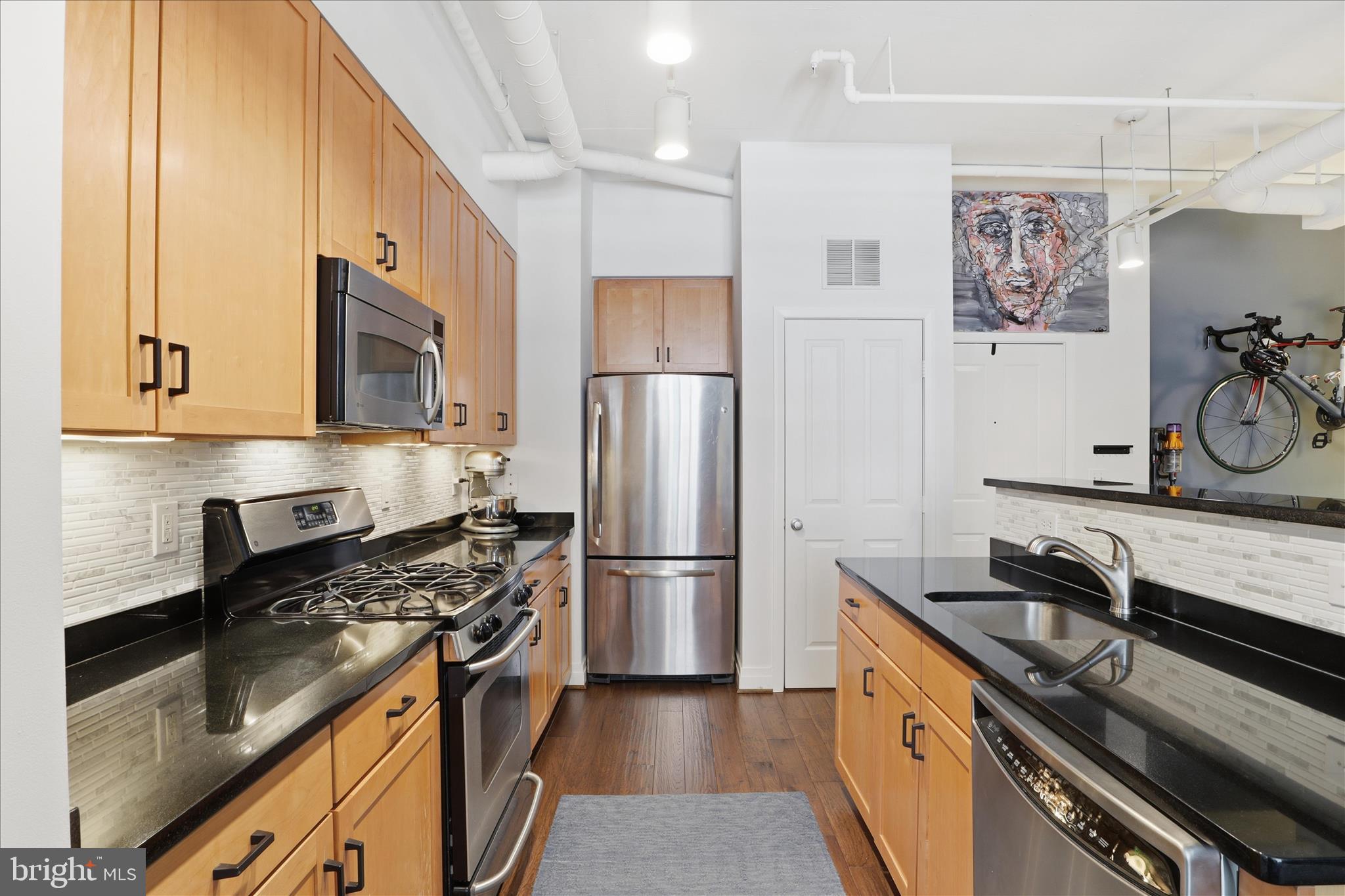 1201 N GARFIELD STREET 204